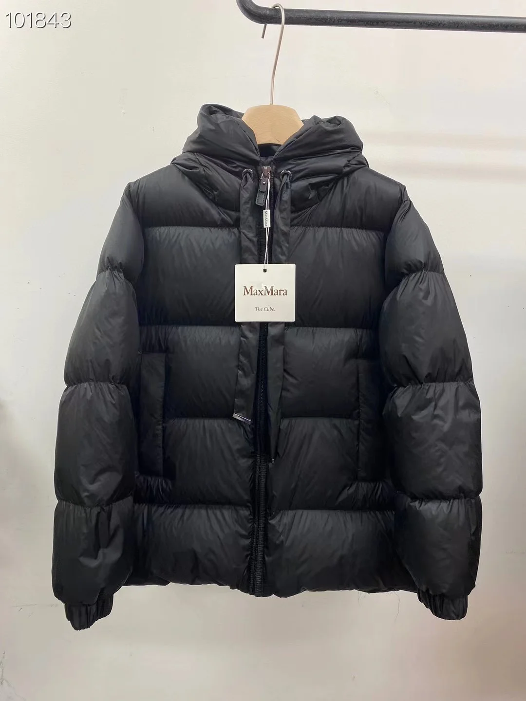 Max Mara Down Jackets Classic 165234