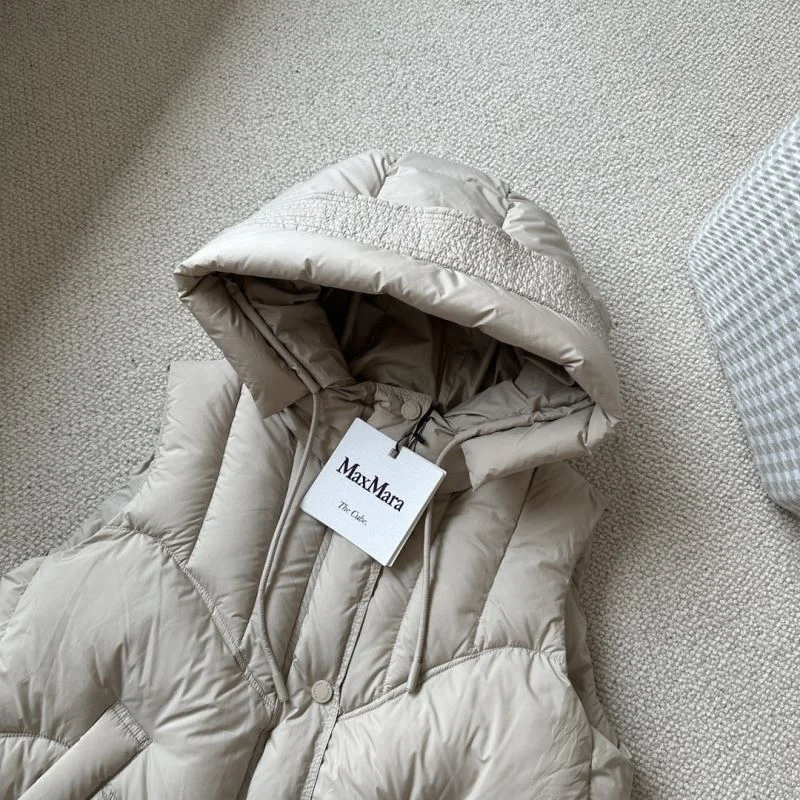 Trendsetting Max Mara Down Jackets 164954