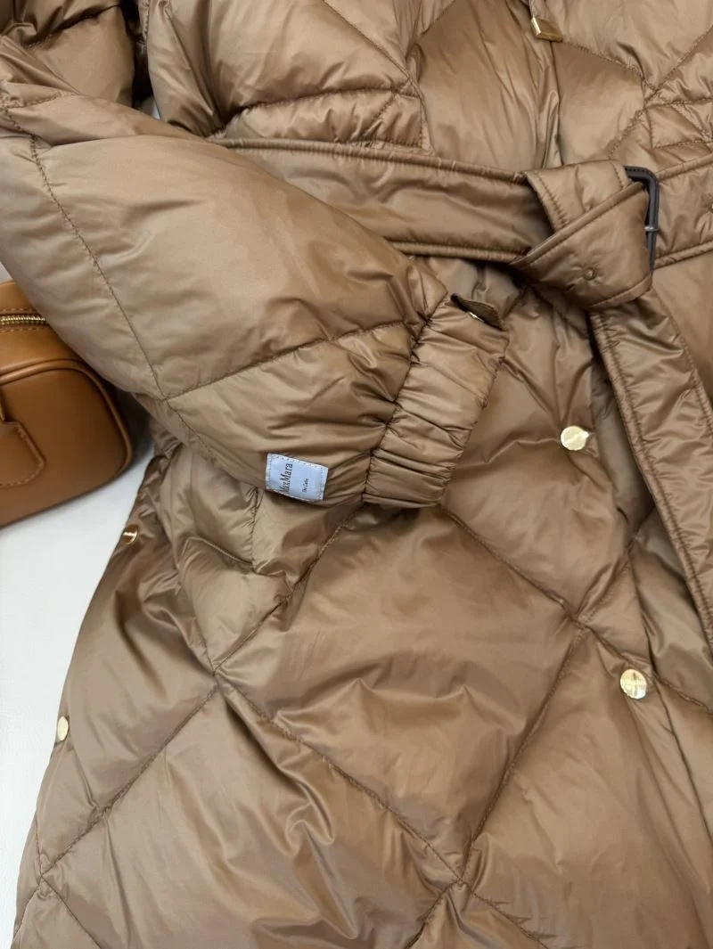 Max Mara Down Jackets WeatherProof 164669
