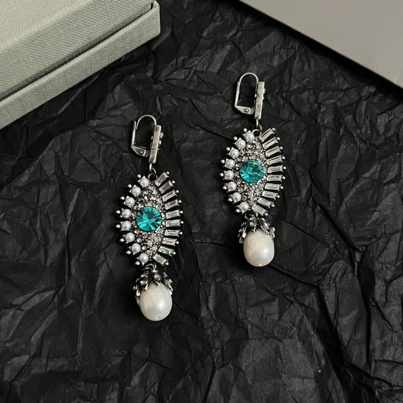 Snug Mcqueen Earrings 208629