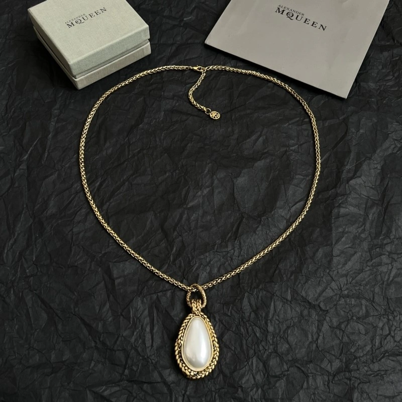 Mcqueen Necklaces Sporty 208612