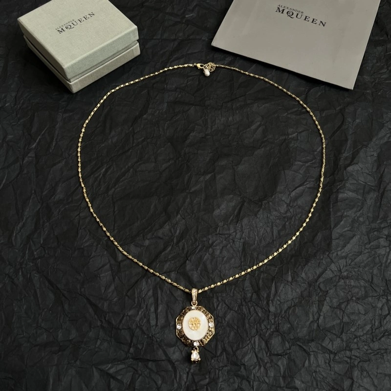 Fashionable Mcqueen Necklaces 208611