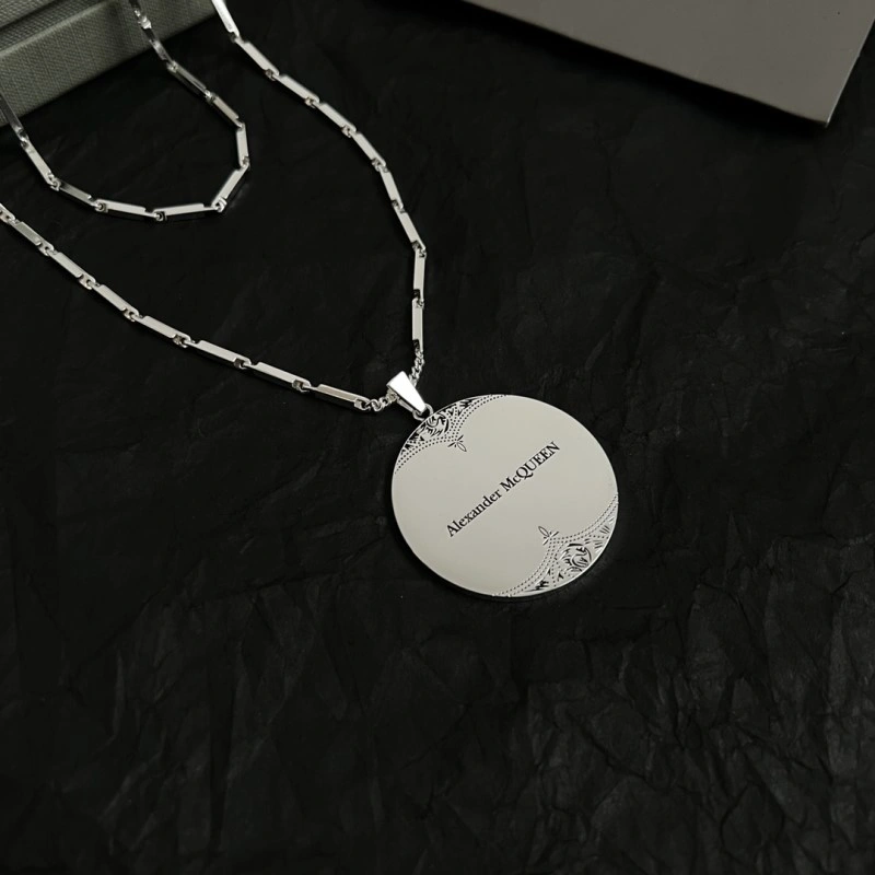 Mcqueen Necklaces MultiPurpose 208606