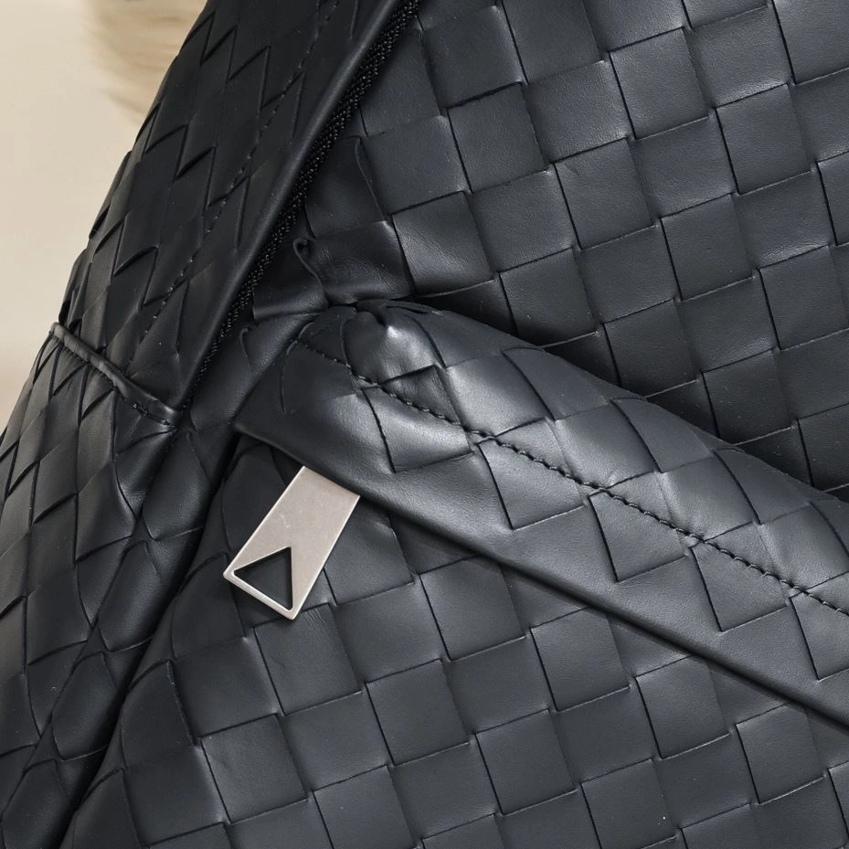 TechFriendly Mens Bottega Veneta Backpacks 91511