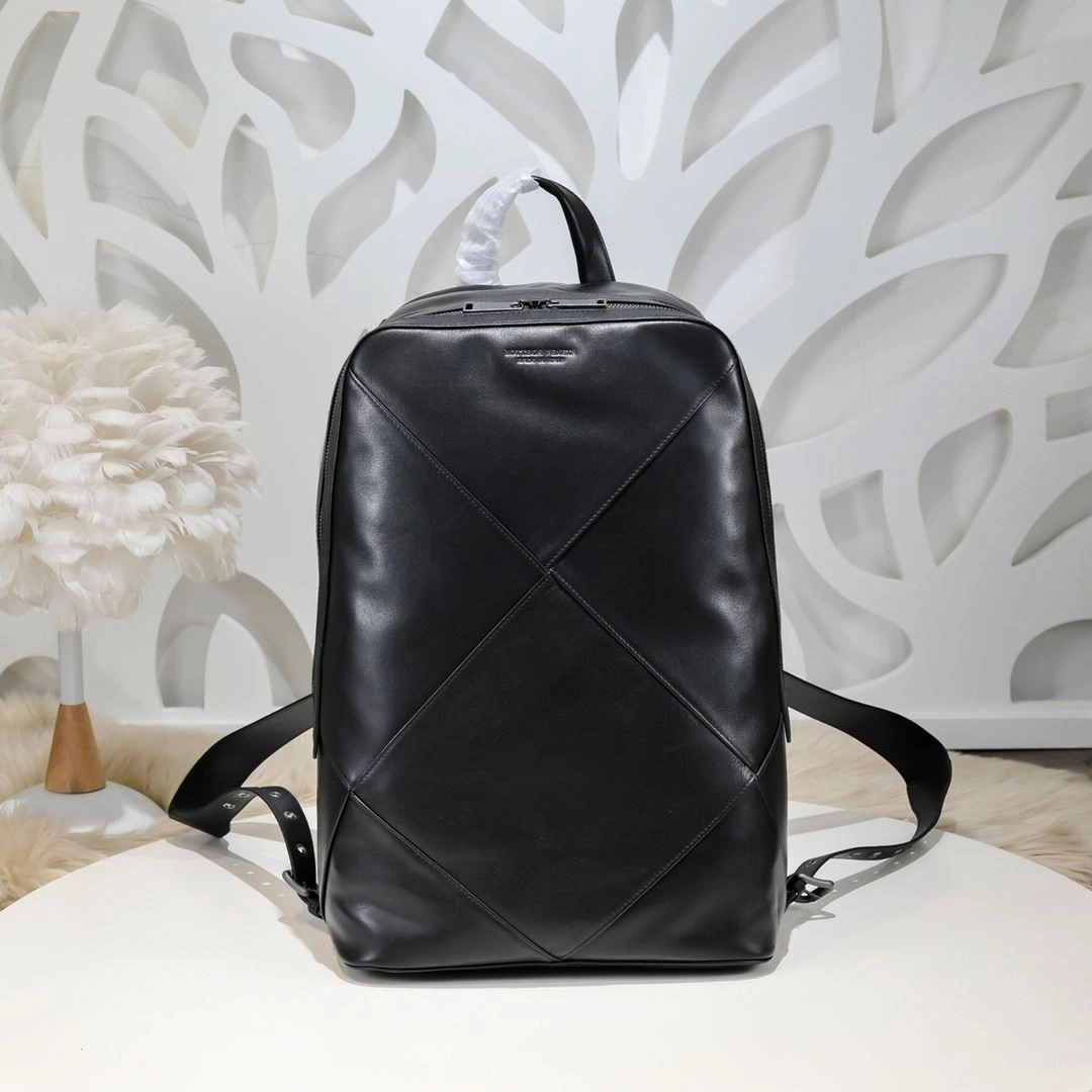 SoftTouch Mens Bottega Veneta Backpacks 91472