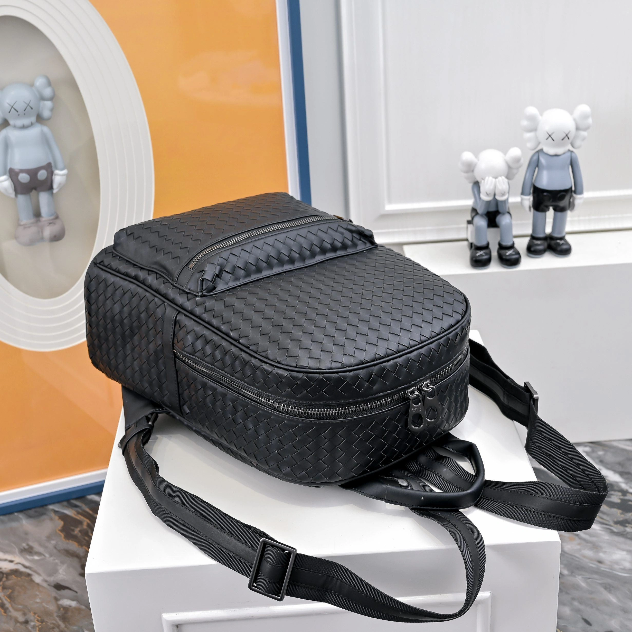 SmoothTexture Mens Bottega Veneta Backpacks 93360