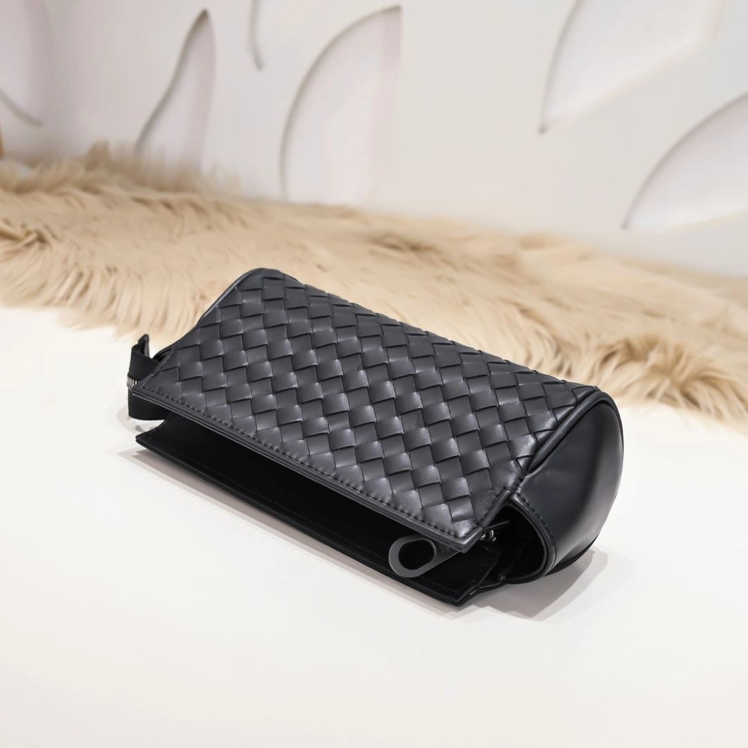 WeatherProof Mens Bottega Veneta Clutch Bags 91389
