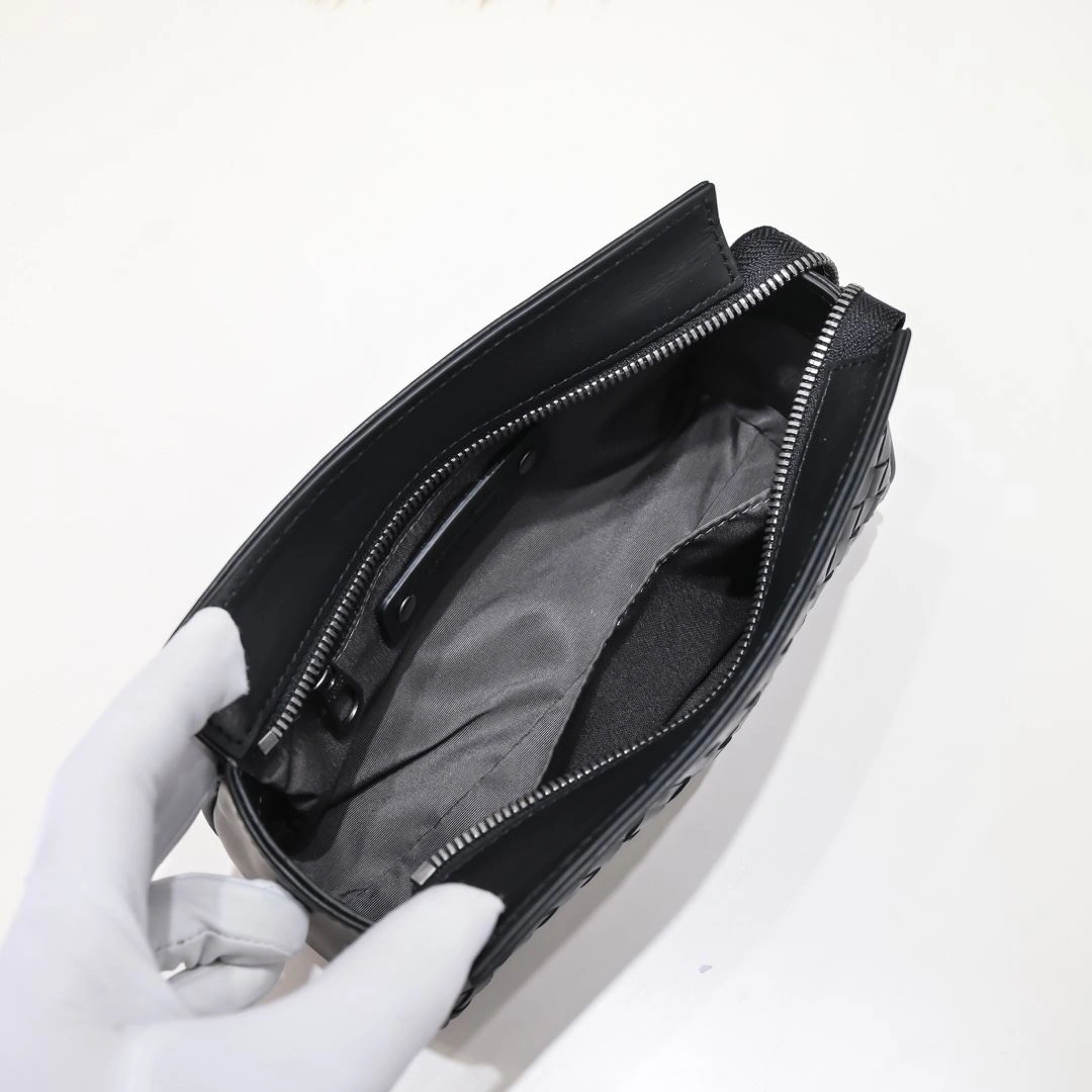 WeatherProof Mens Bottega Veneta Clutch Bags 91389