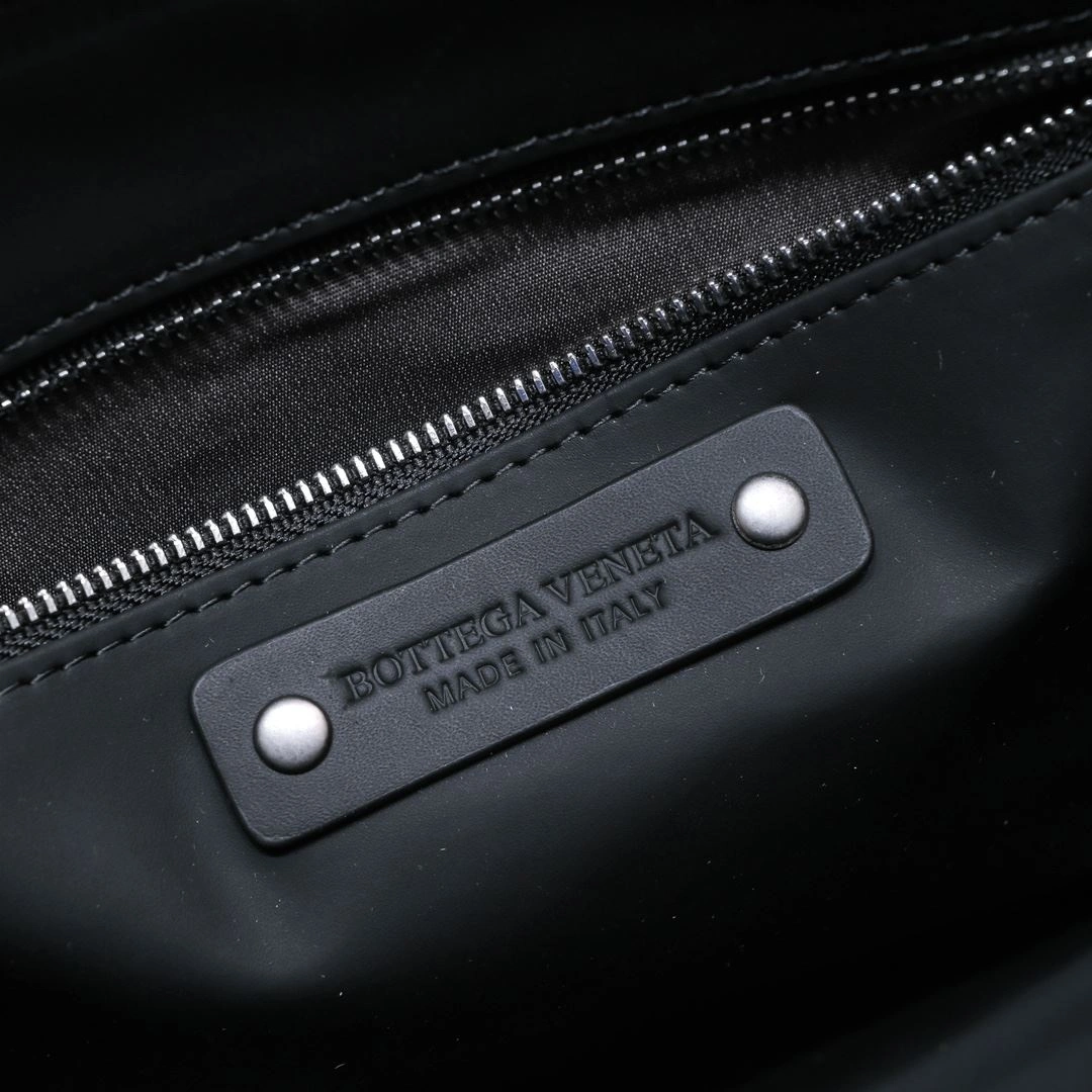Mens Bottega Veneta Clutch Bags WellDesigned 91461