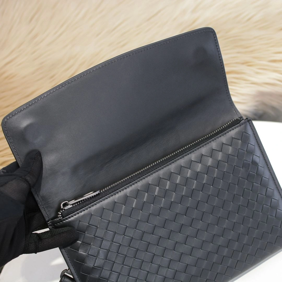 Mens Bottega Veneta Clutch Bags Elegant 91381