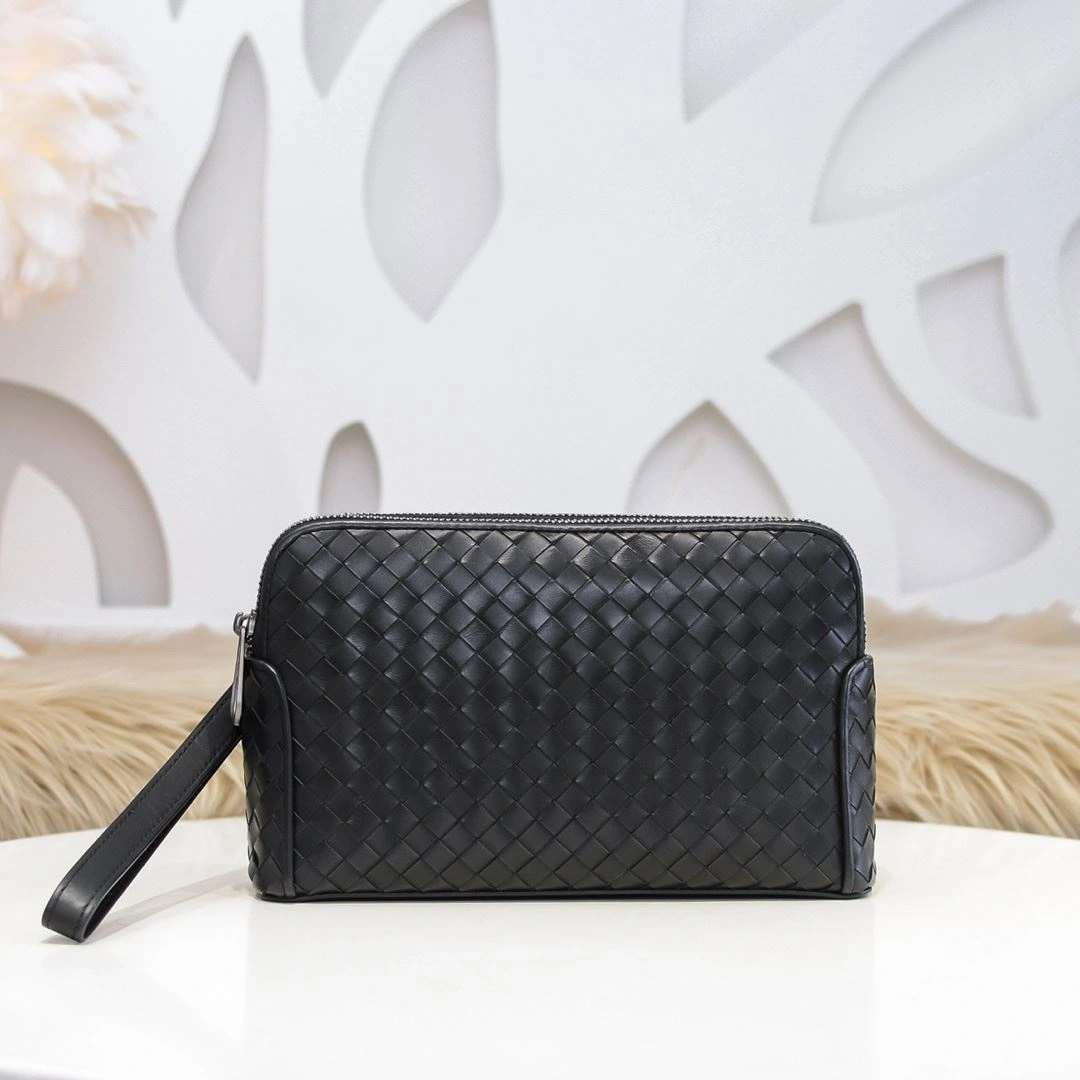 RelaxedFit Mens Bottega Veneta Clutch Bags 91382