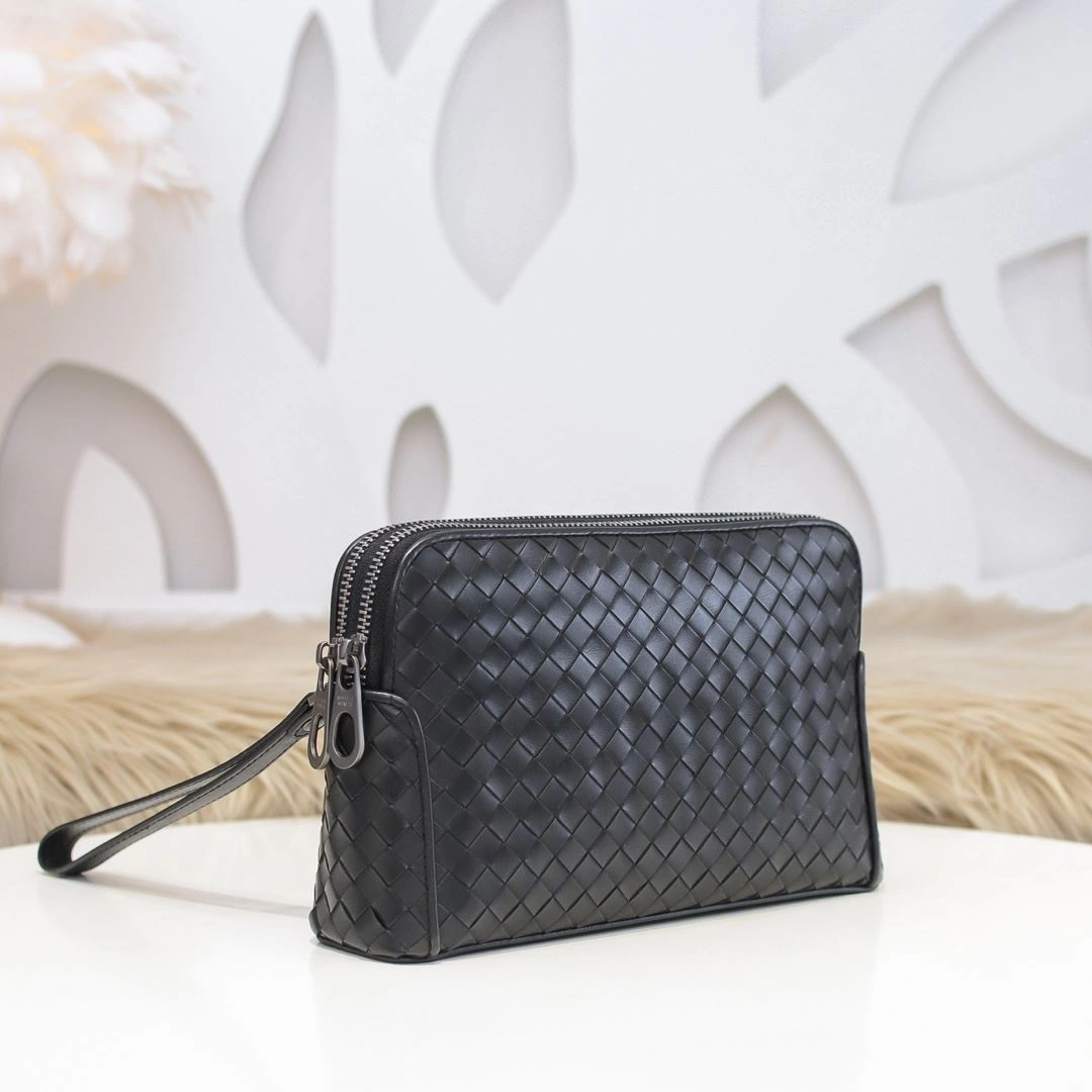 RelaxedFit Mens Bottega Veneta Clutch Bags 91382