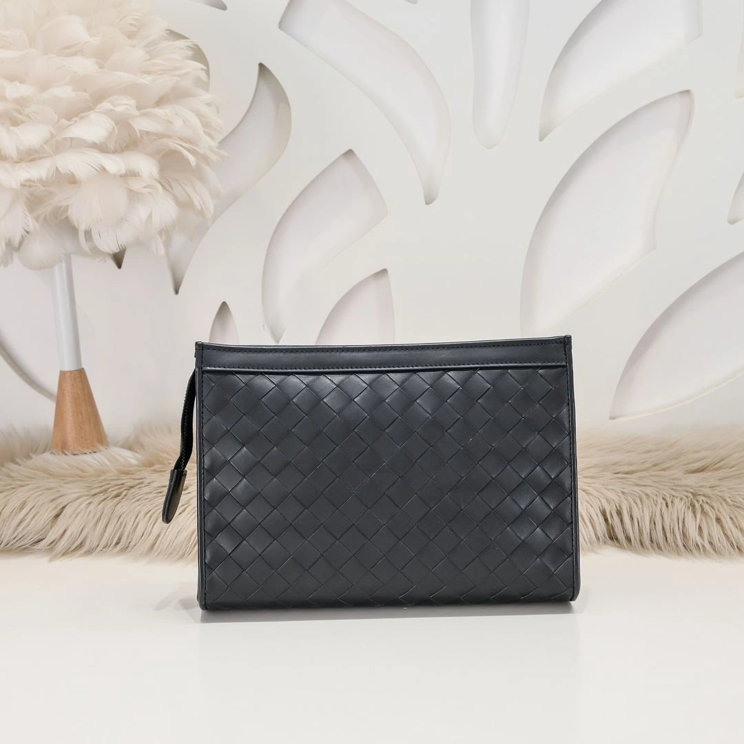 Trendsetting Mens Bottega Veneta Clutch Bags 91354