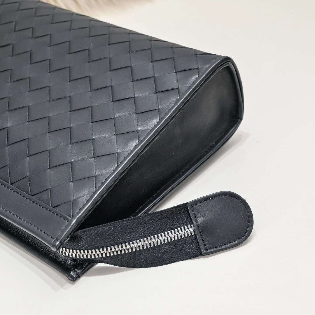 Trendsetting Mens Bottega Veneta Clutch Bags 91354