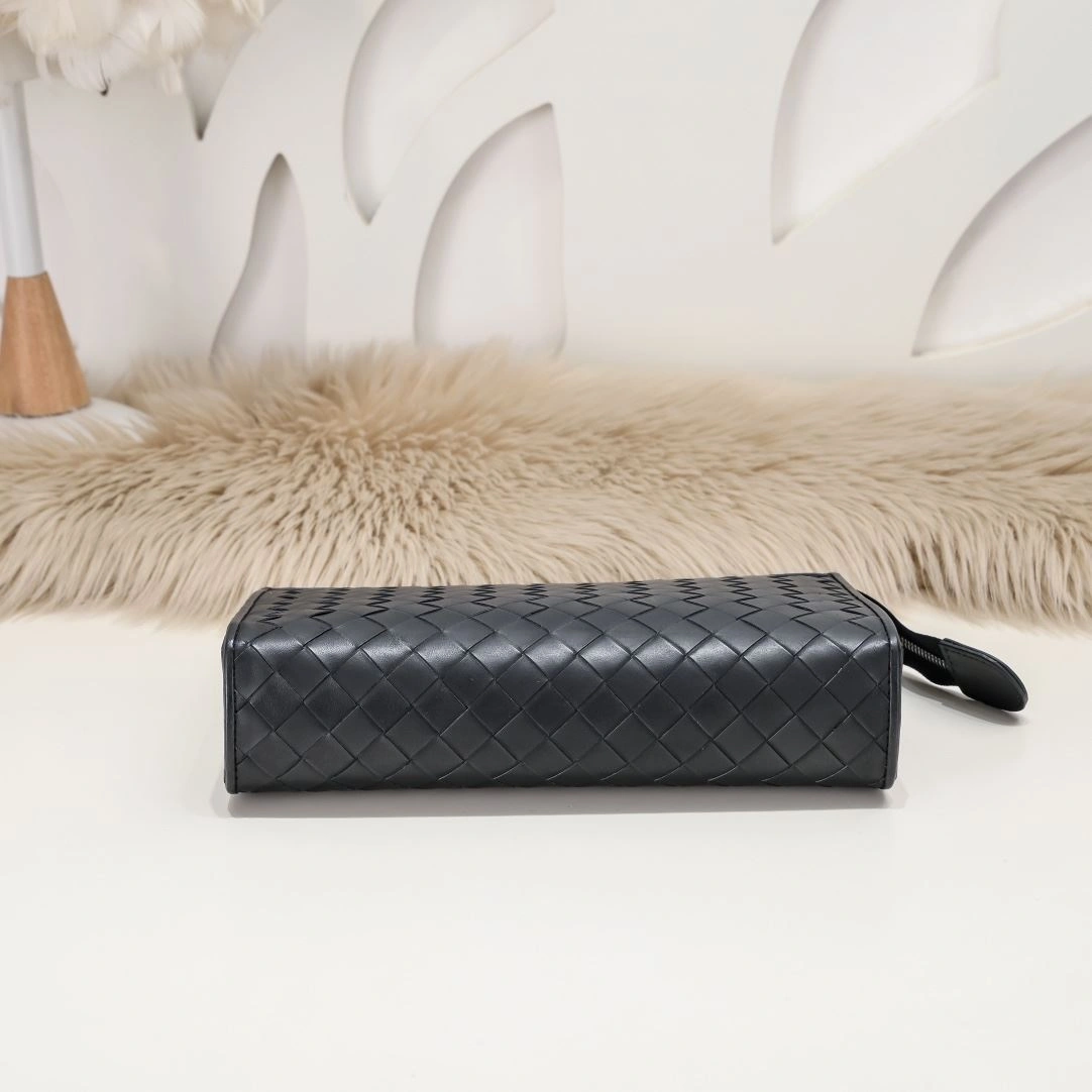 Trendsetting Mens Bottega Veneta Clutch Bags 91354