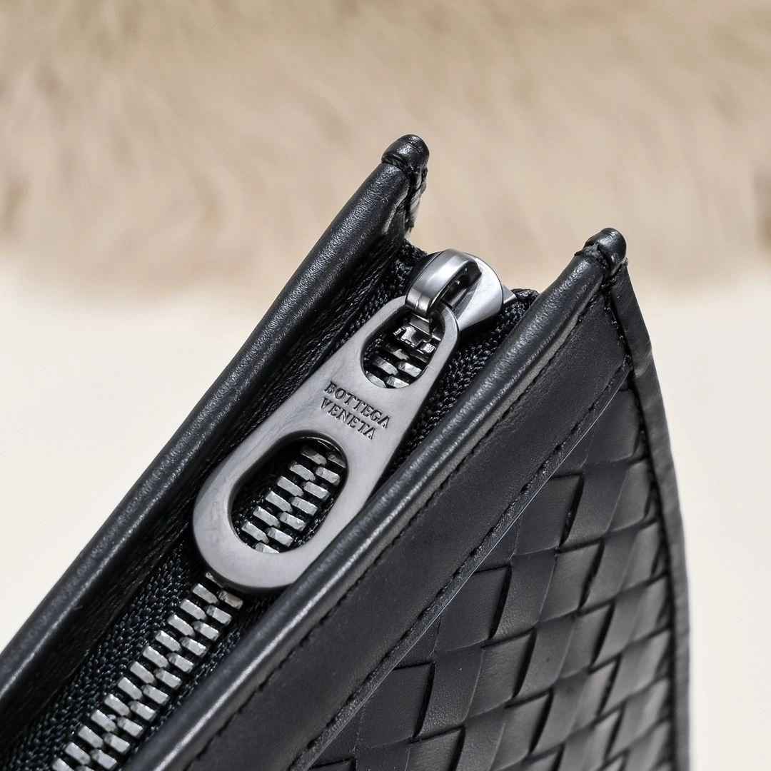 Versatile Mens Bottega Veneta Clutch Bags 91357