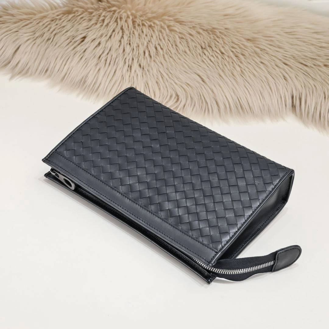 Versatile Mens Bottega Veneta Clutch Bags 91357