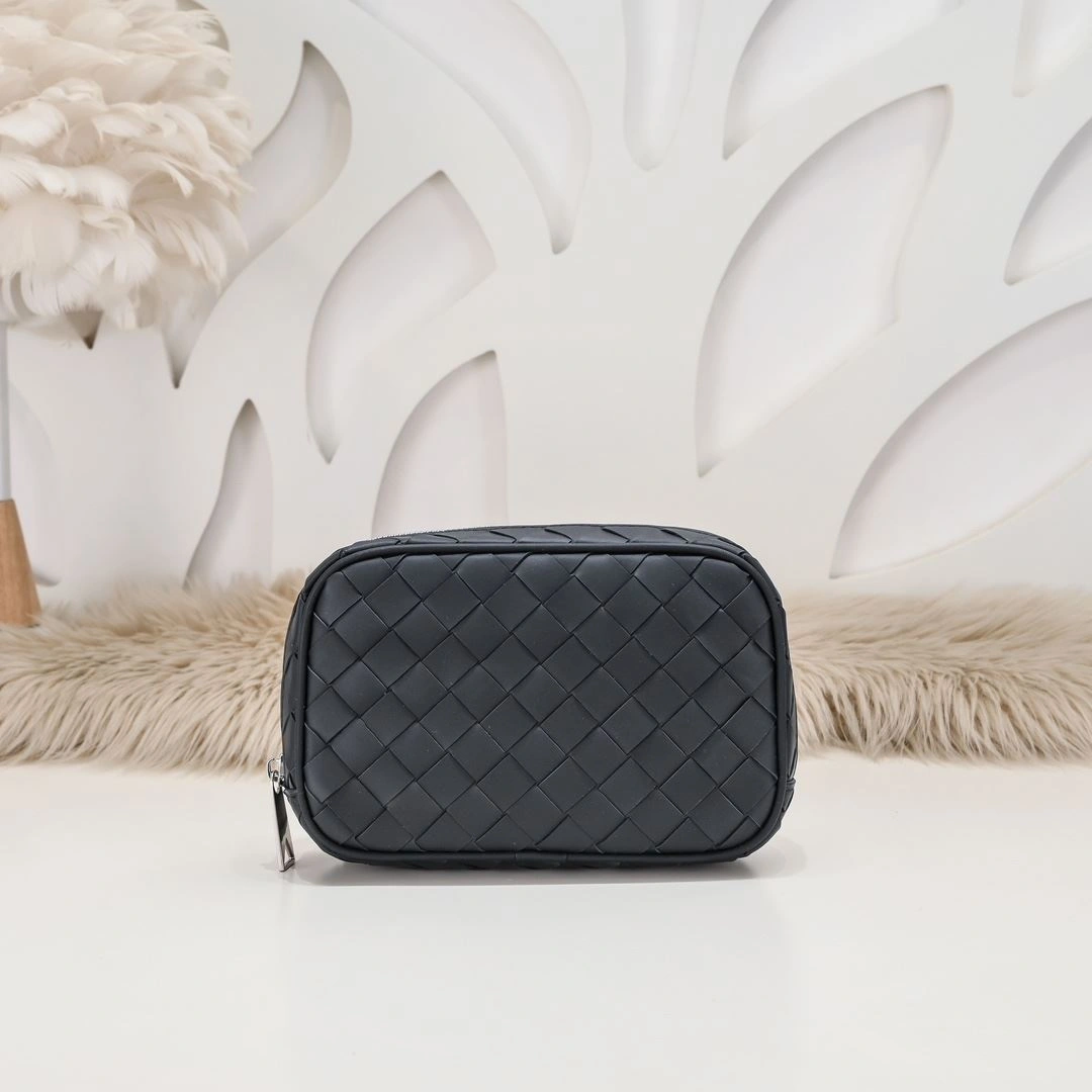 Mens Bottega Veneta Clutch Bags Sleek 91348