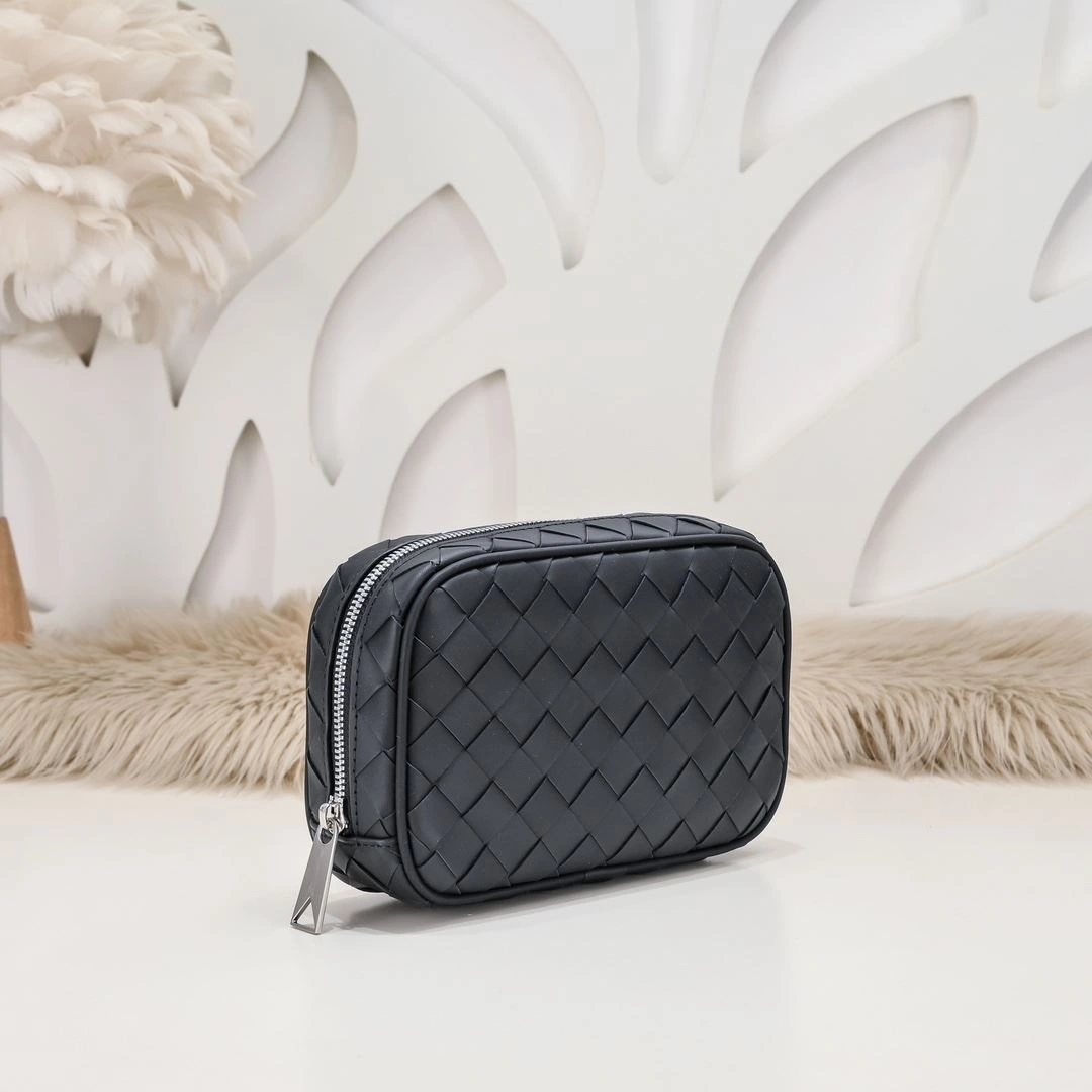 Mens Bottega Veneta Clutch Bags Sleek 91348