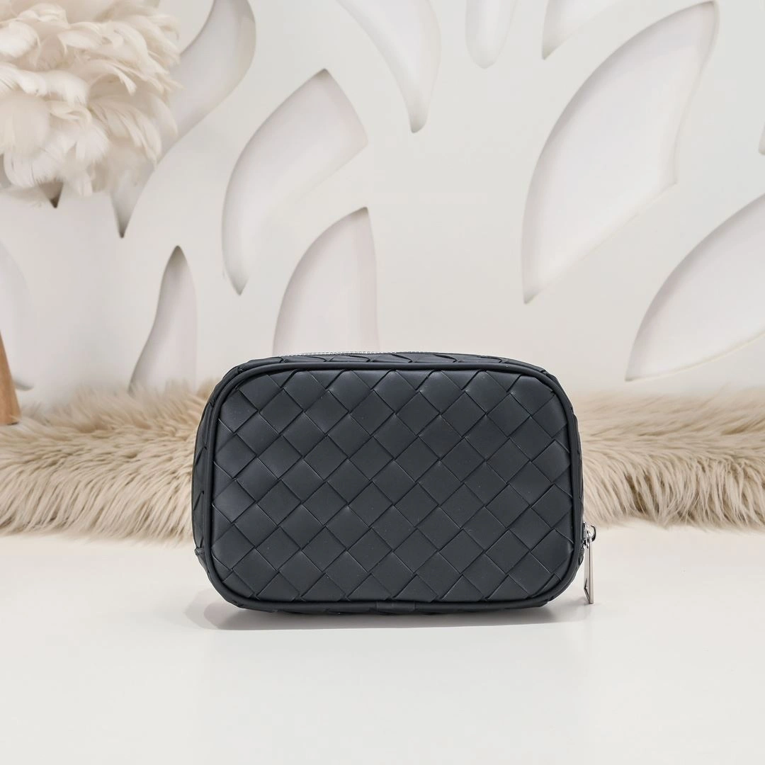 Mens Bottega Veneta Clutch Bags Sleek 91348