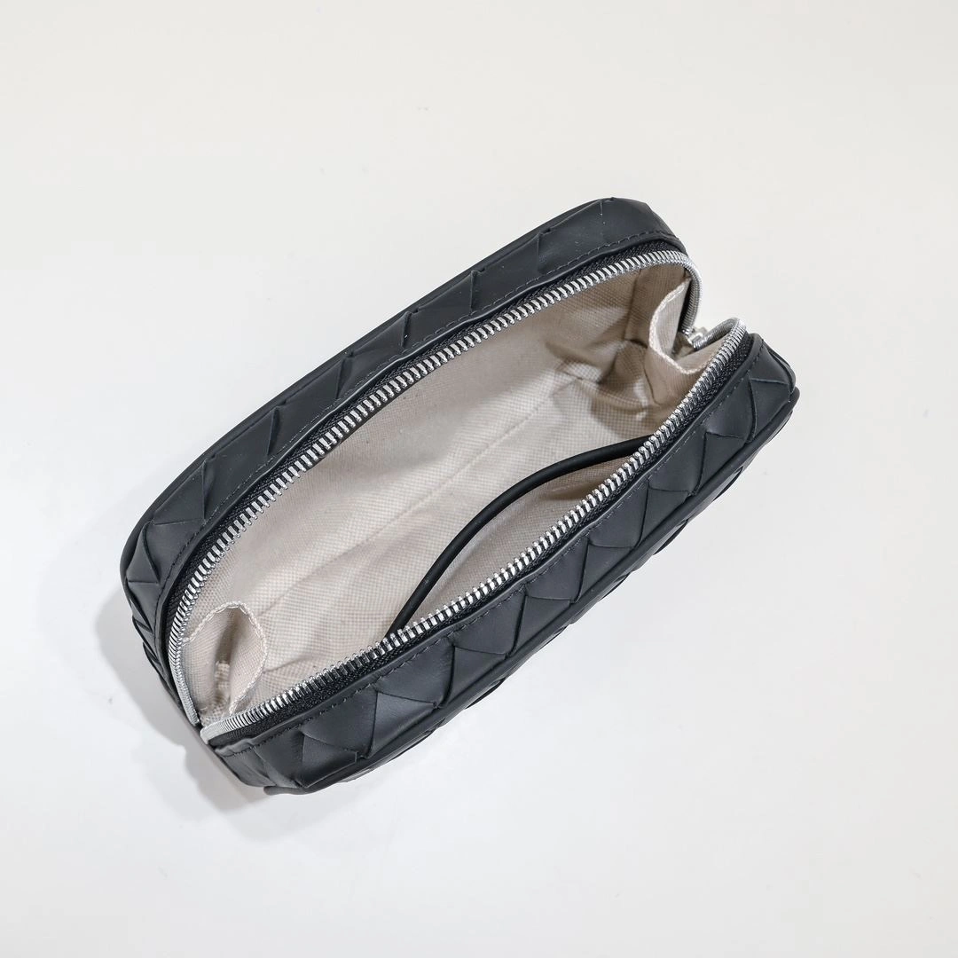 Mens Bottega Veneta Clutch Bags Sleek 91348