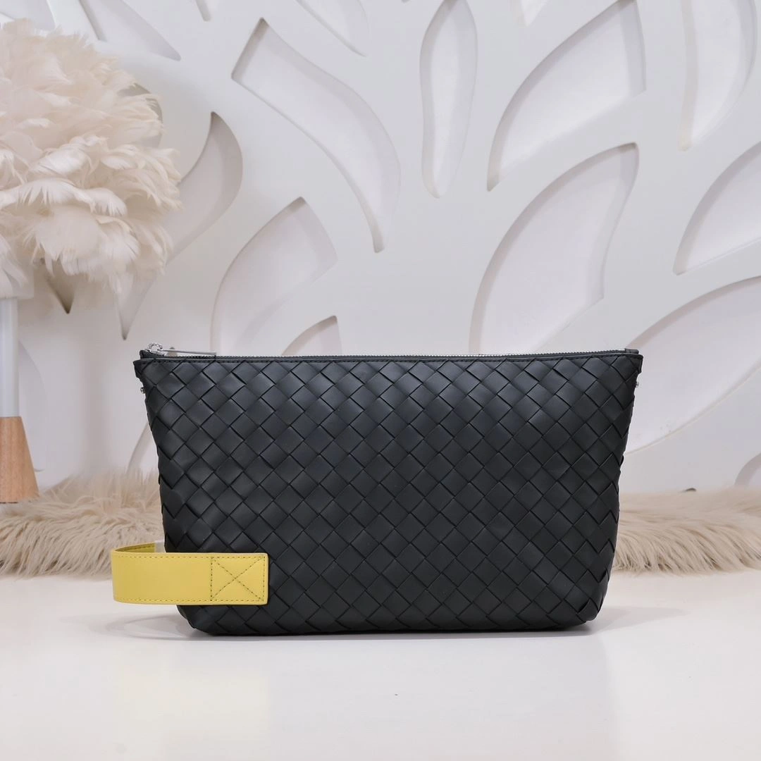 Sustainable Mens Bottega Veneta Clutch Bags 91346