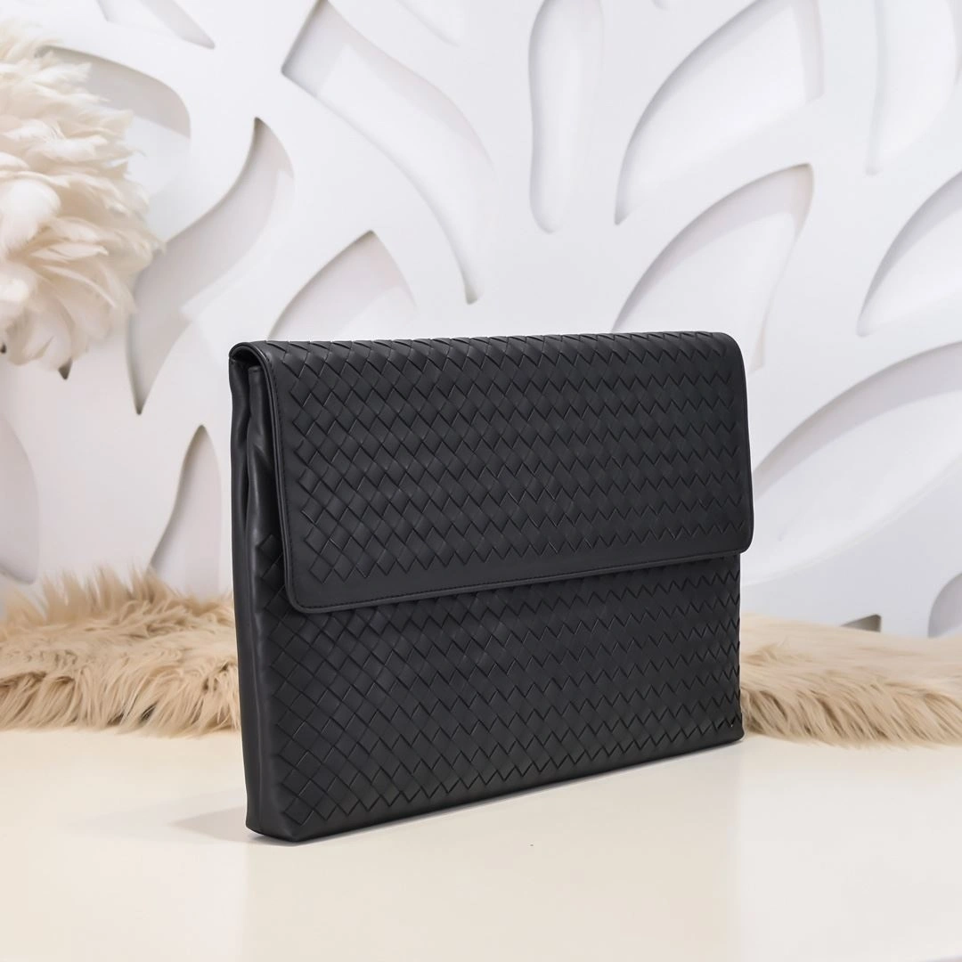 Mens Bottega Veneta Clutch Bags Vibrant 91349