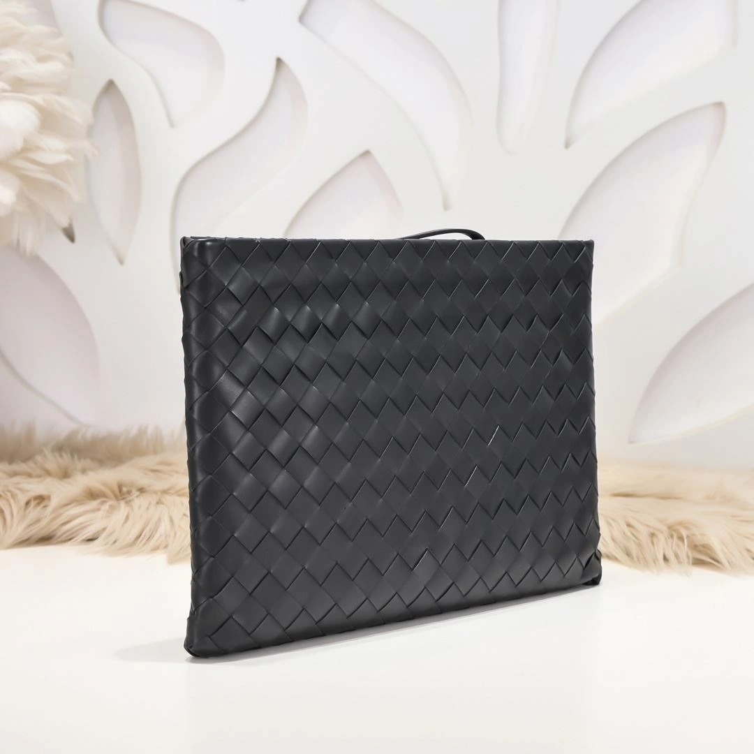 Mens Bottega Veneta Clutch Bags ModernLook 91372