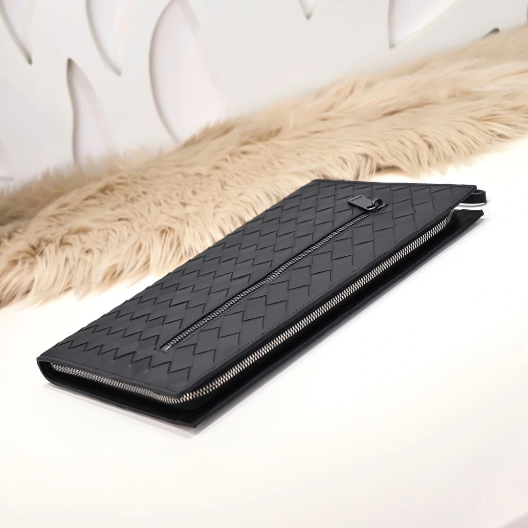 Stylish Mens Bottega Veneta Clutch Bags 91342