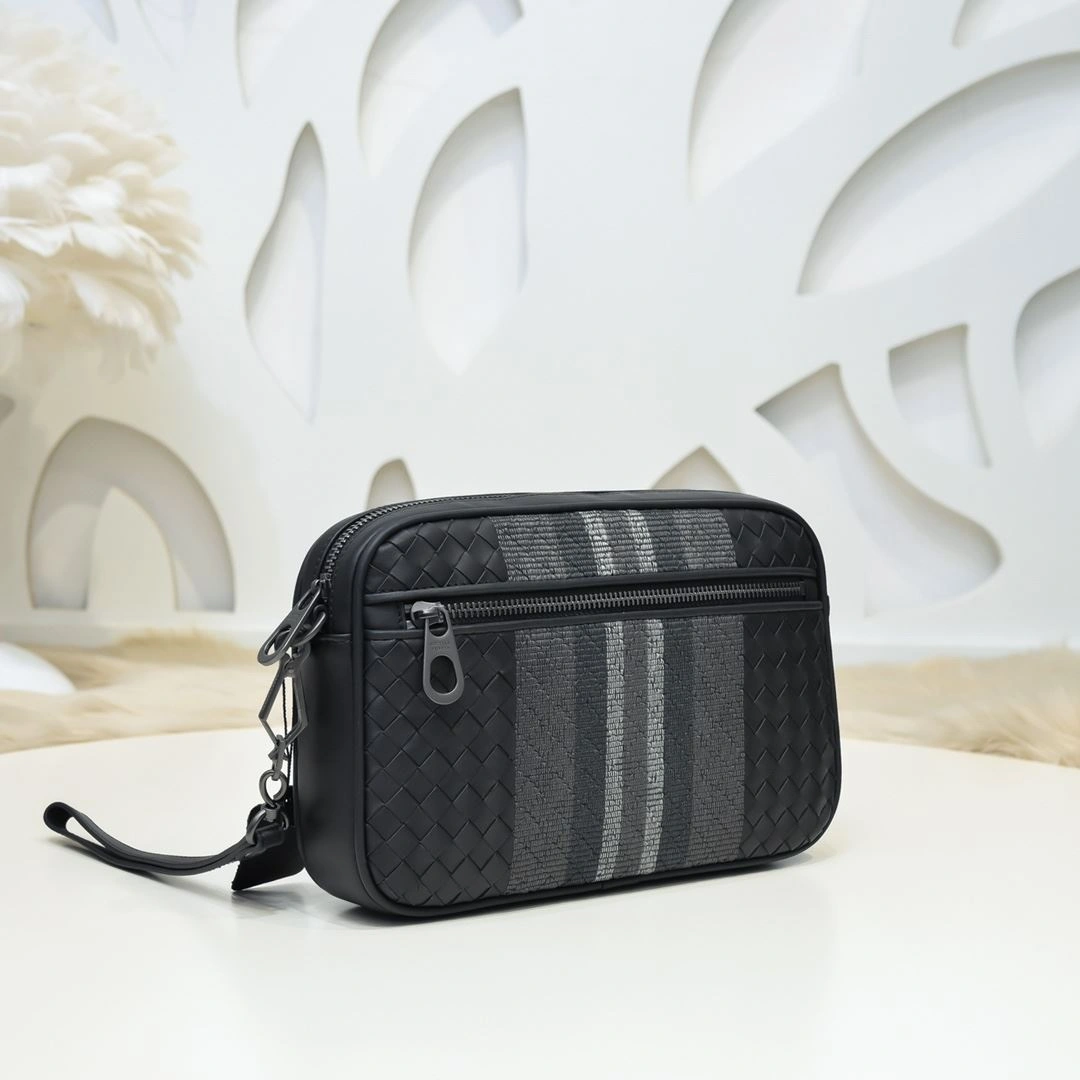 Efficient Mens Bottega Veneta Clutch Bags 91330