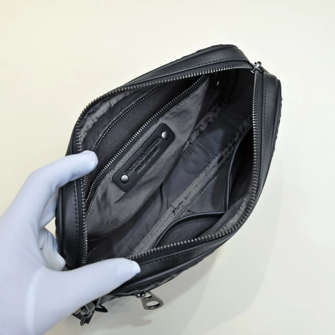 Efficient Mens Bottega Veneta Clutch Bags 91330