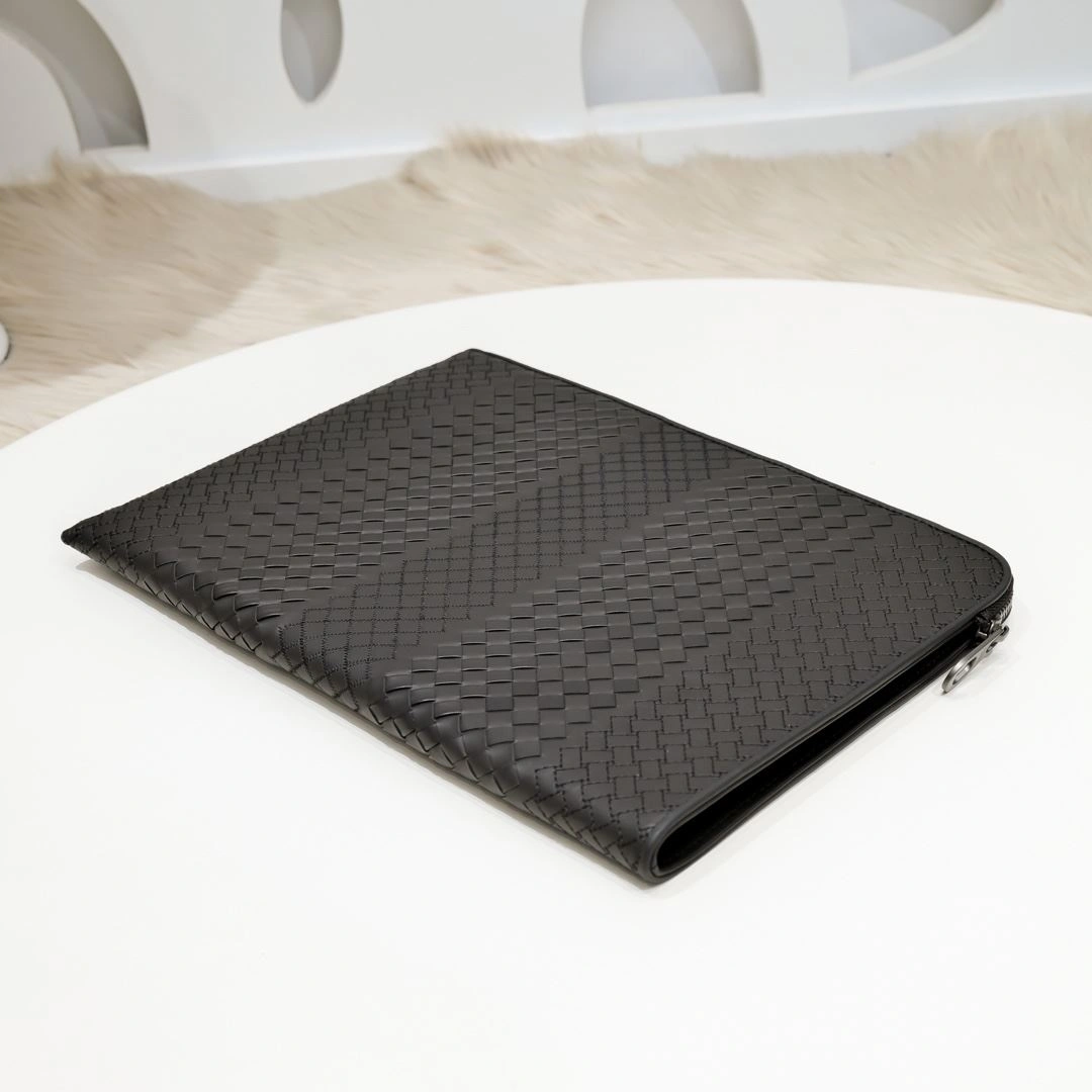 Effortless Mens Bottega Veneta Clutch Bags 91320