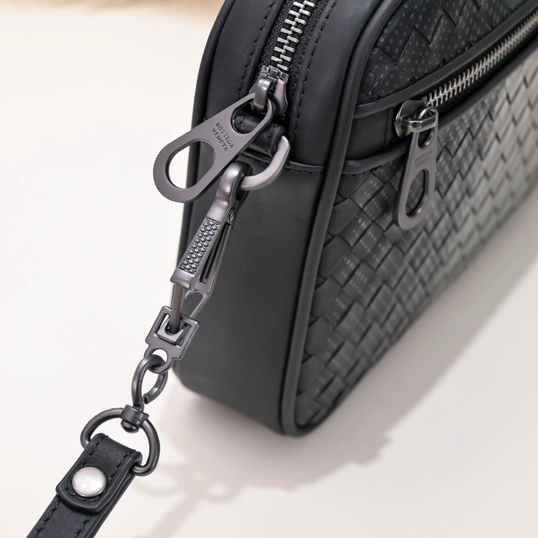 Bold Mens Bottega Veneta Clutch Bags 91341