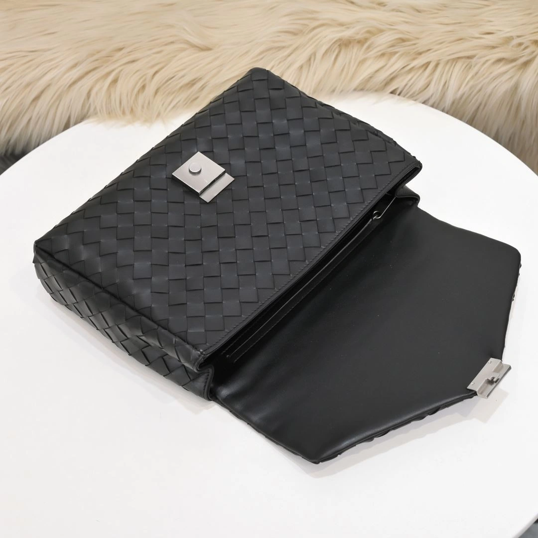 Packable Mens Bottega Veneta Clutch Bags 91312