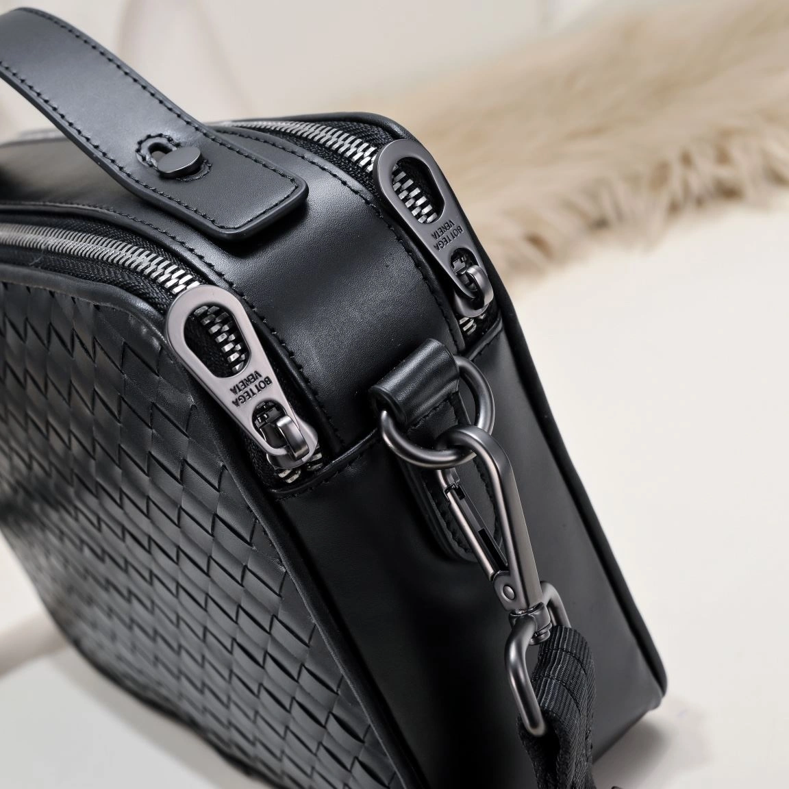 Trendsetting Mens Bottega Veneta Satchel Bags 91246