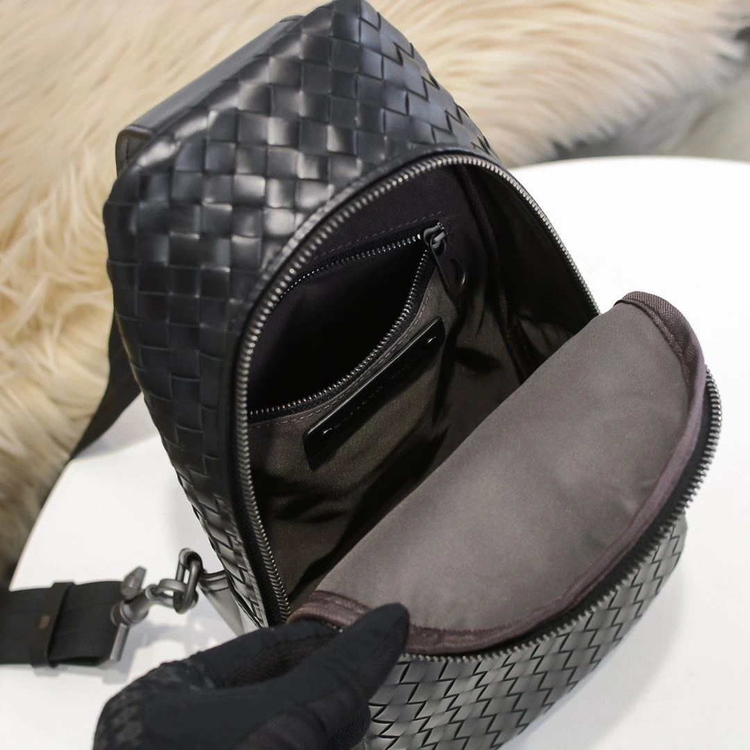 Sophisticated Mens Bottega Veneta Waist Chest Packs 91218