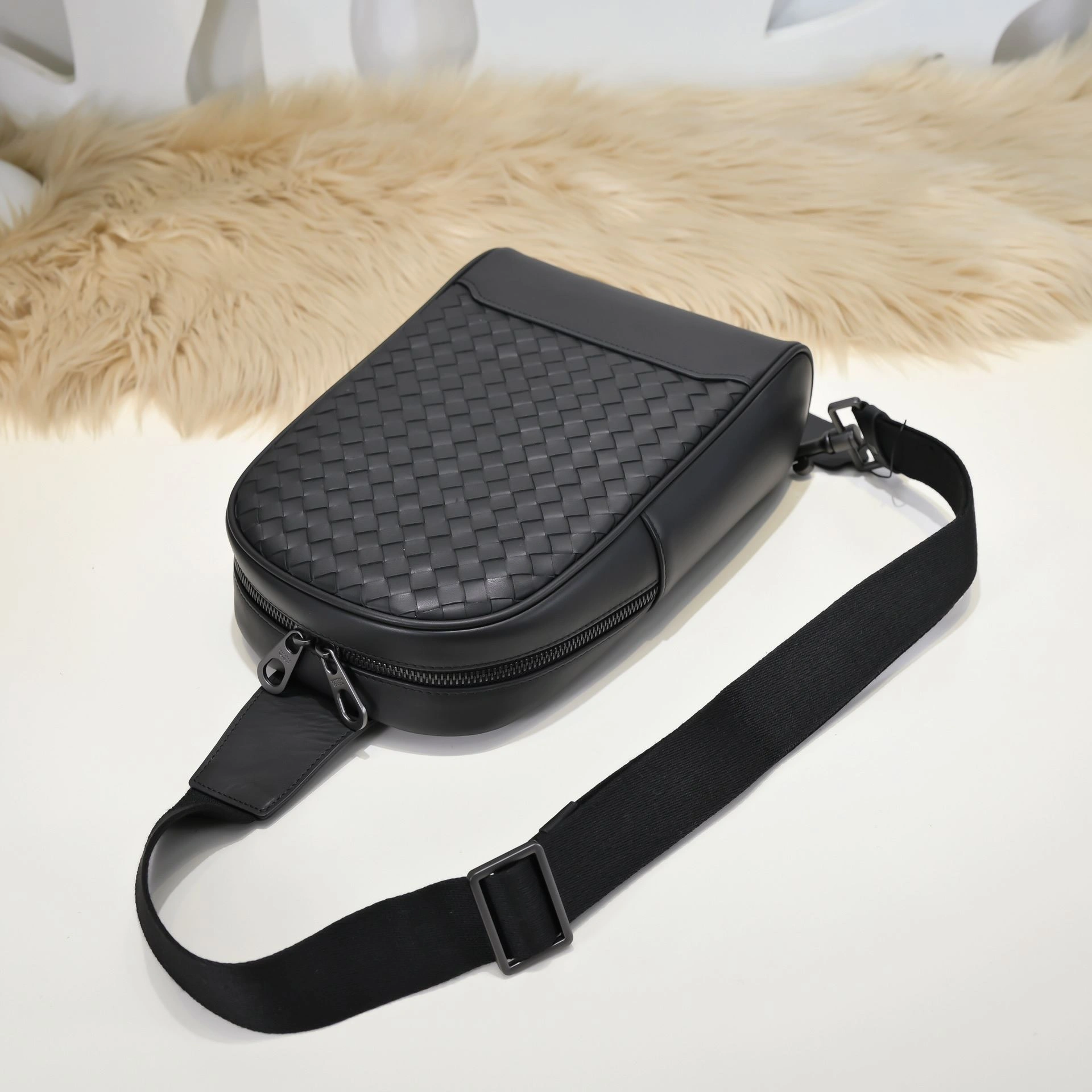 UrbanStyle Mens Bottega Veneta Waist Chest Packs 91209