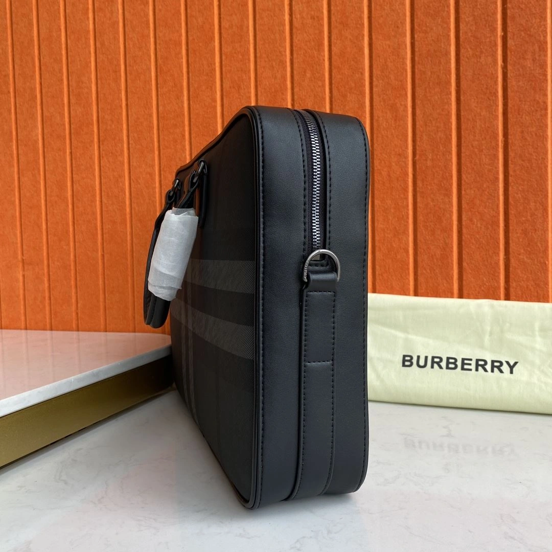 Seasonal Mens Burberry Briefcases 93331