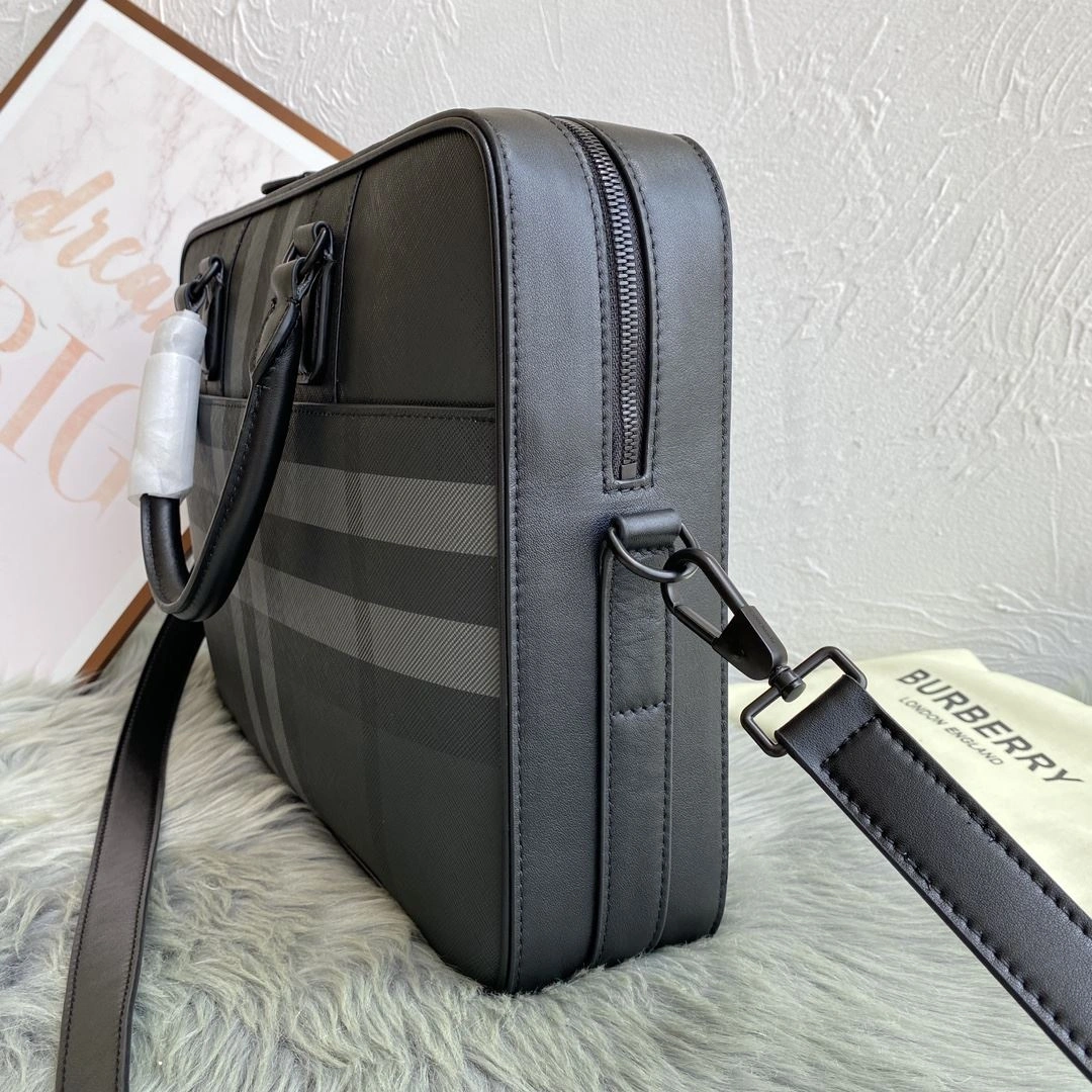 Snug Mens Burberry Briefcases 93322