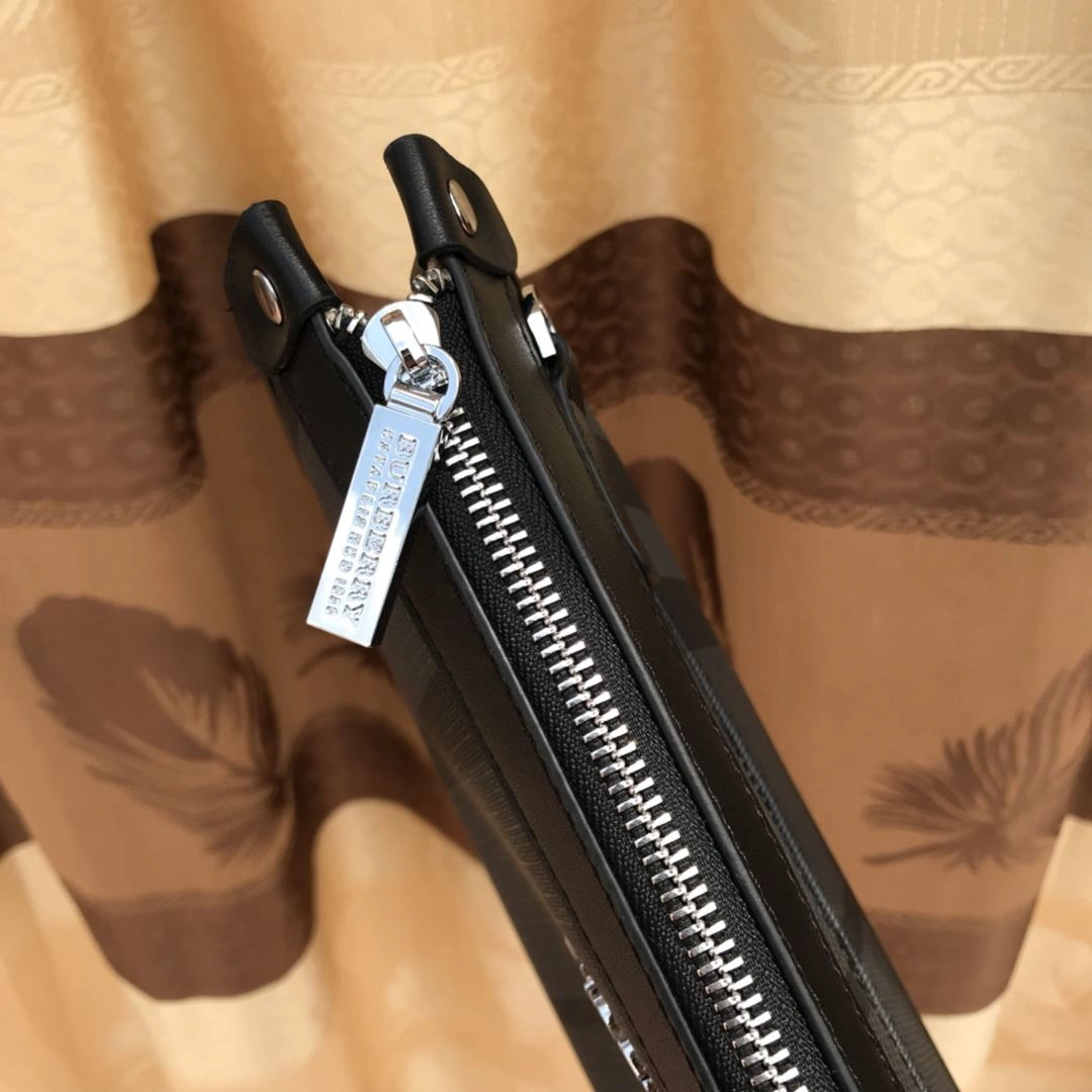 Breathable Mens Burberry Clutch Bags 93305