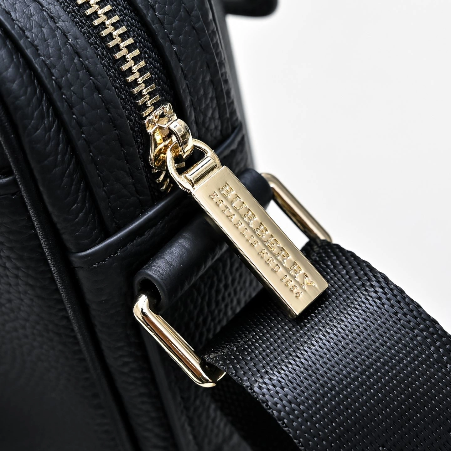 Mens Burberry Satchel Bags MoistureWicking 91261