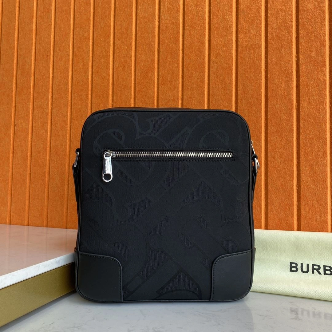 SunProtective Mens Burberry Satchel Bags 93308