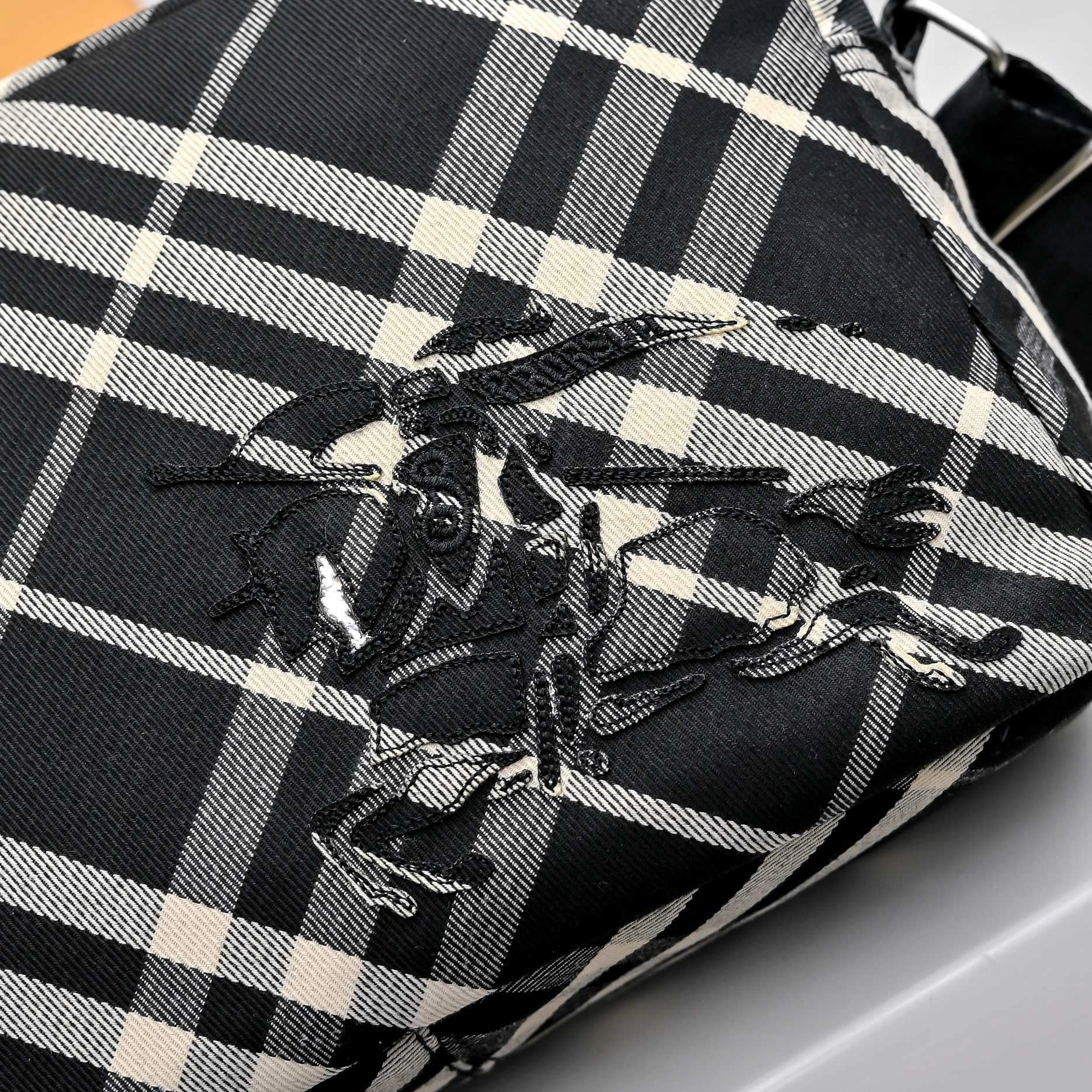 Mens Burberry Satchel Bags Effortless 93358