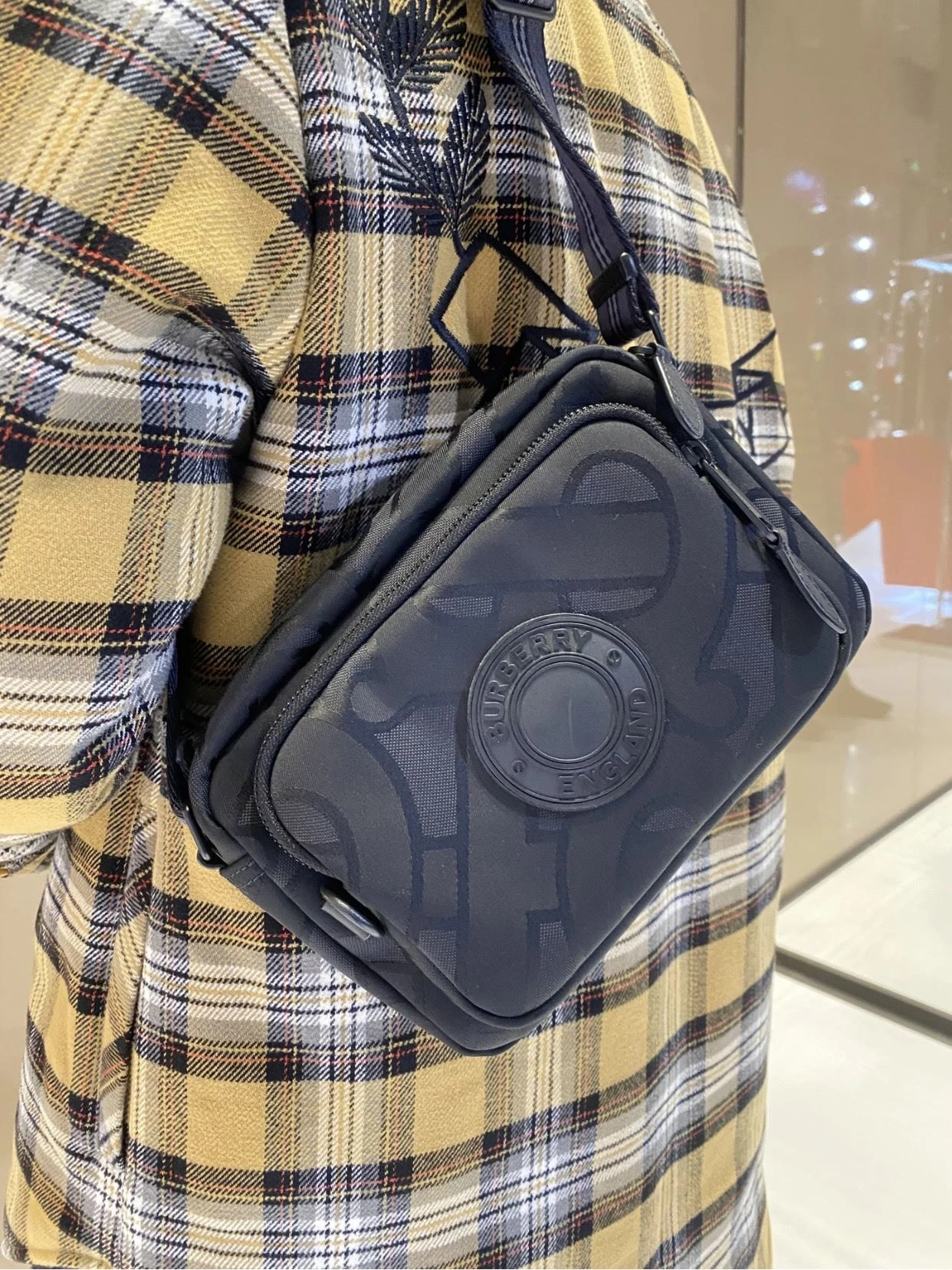 EyeCatching Mens Burberry Satchel Bags 92245