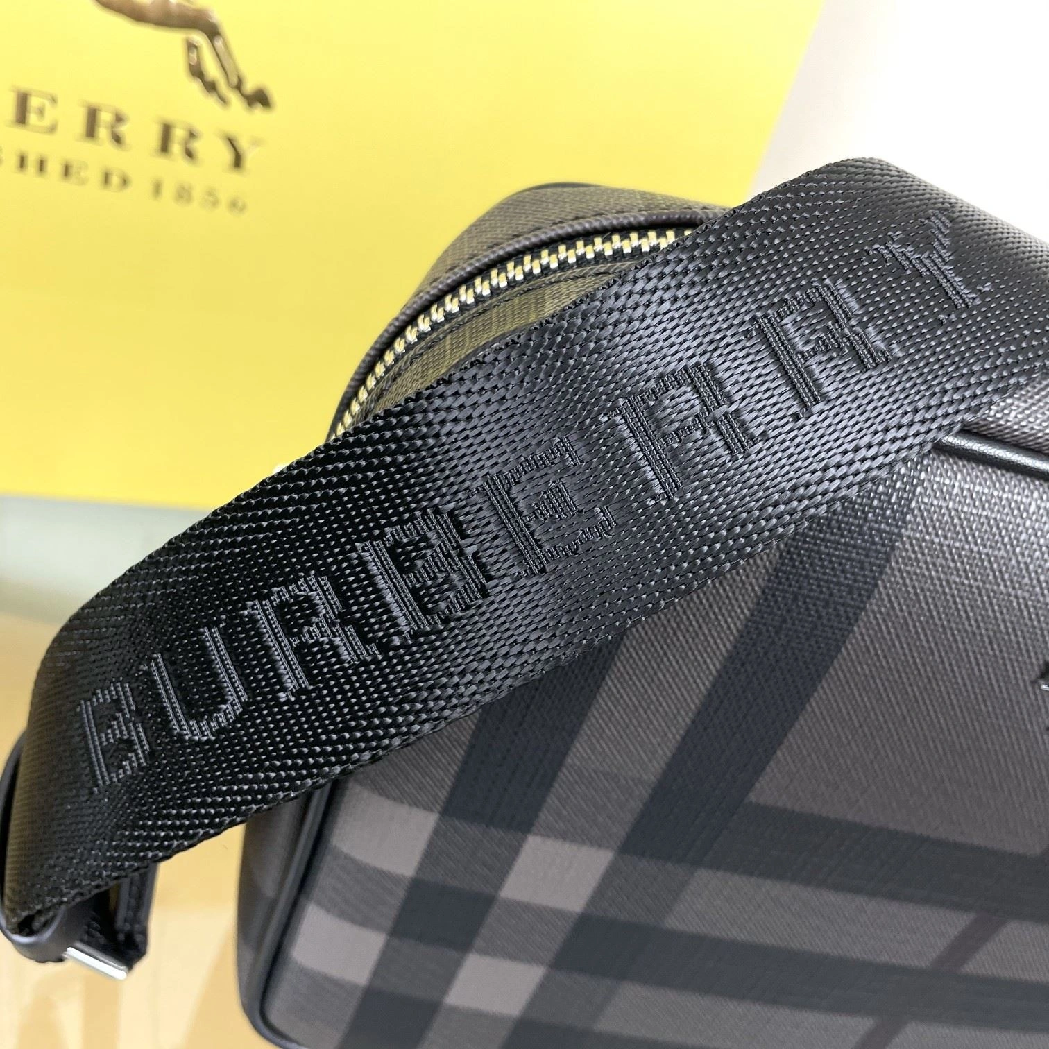 Comfortable Mens Burberry Satchel Bags 92240
