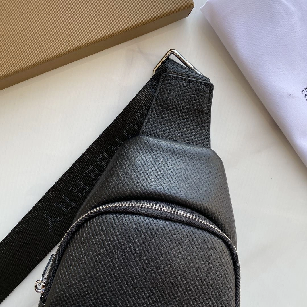 Comfortable Mens Burberry Waist Chest Packs 93273