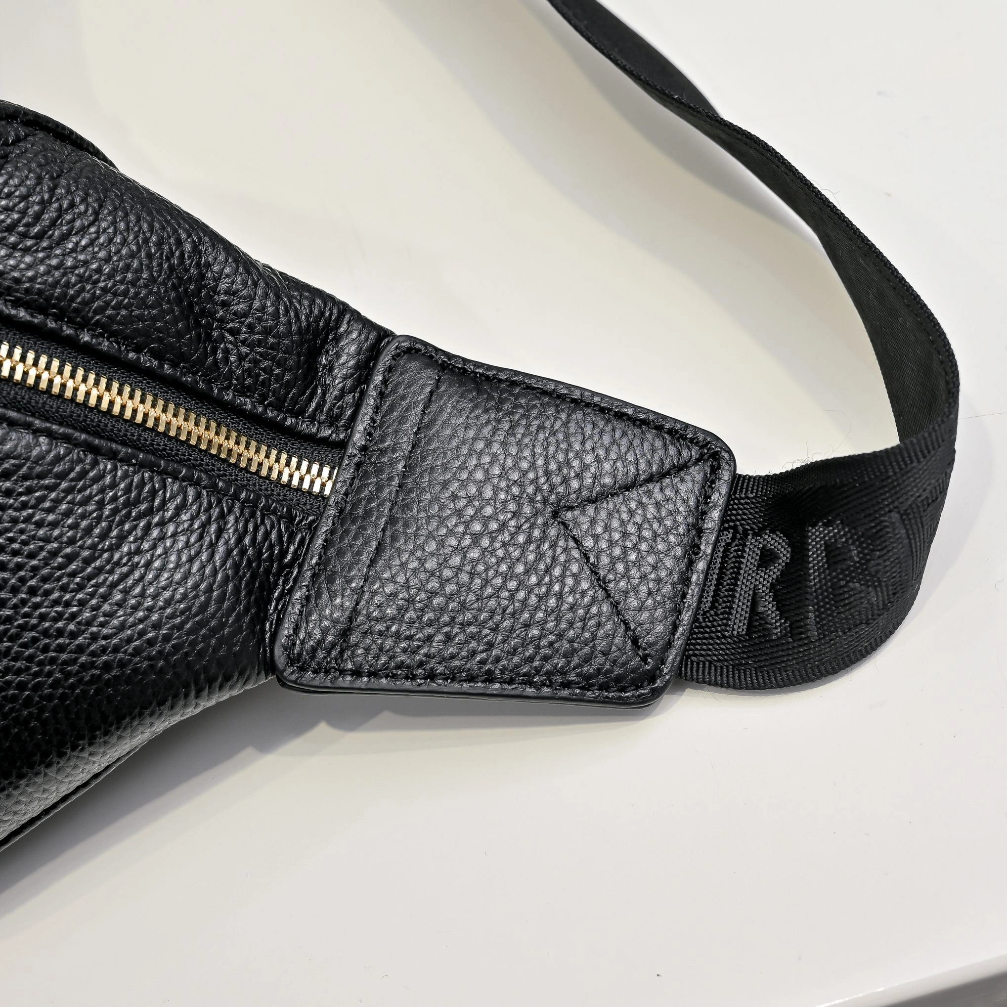 Mens Burberry Waist Chest Packs Trendy 93238