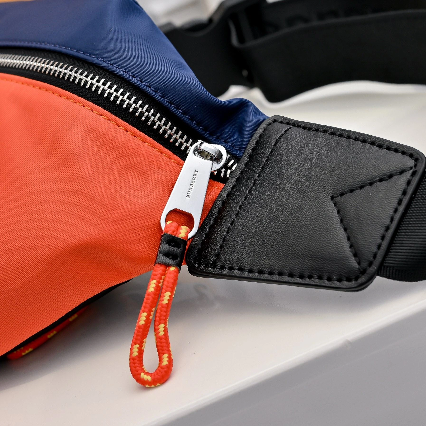 Stretchable Mens Burberry Waist Chest Packs 93241