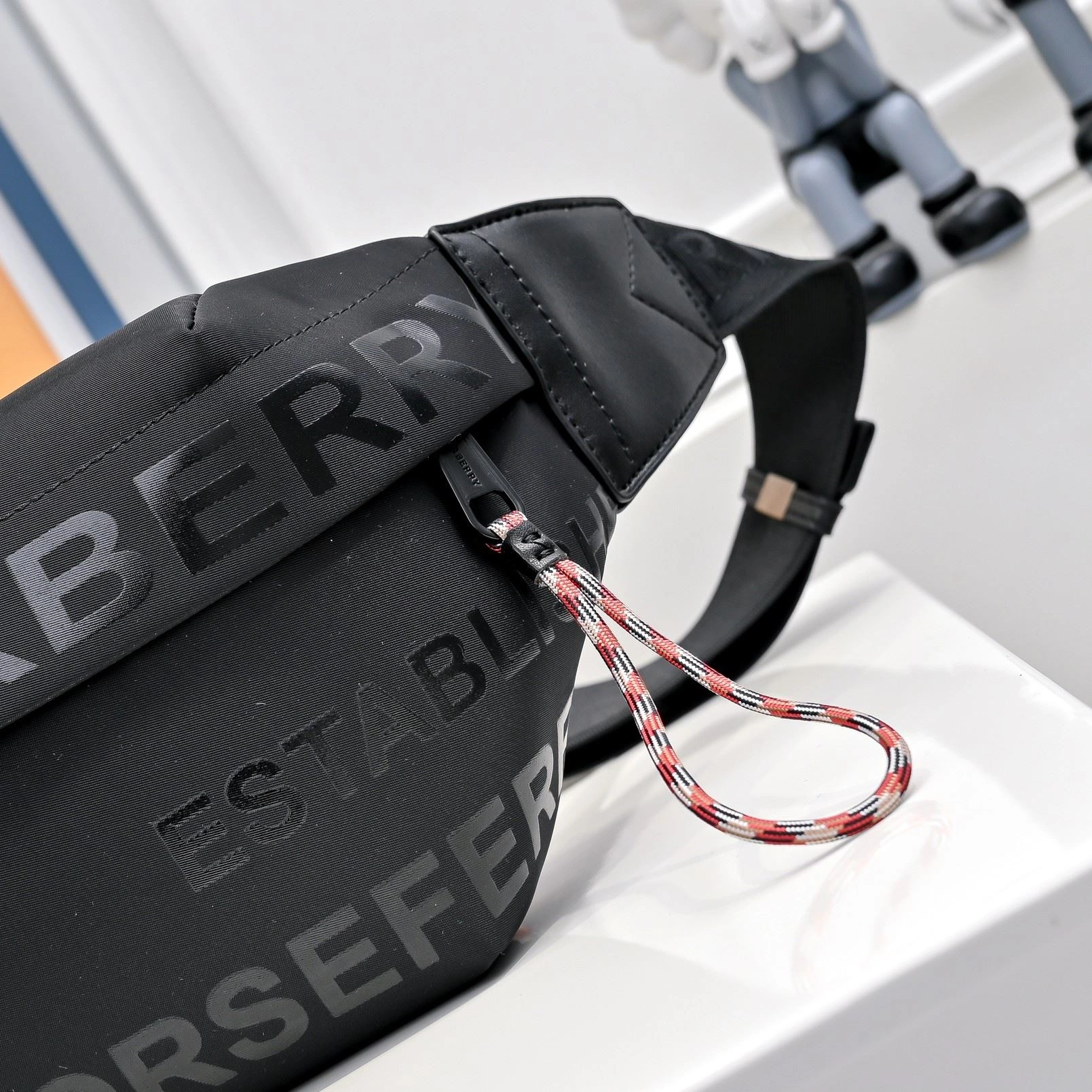 SportInspired Mens Burberry Waist Chest Packs 93234