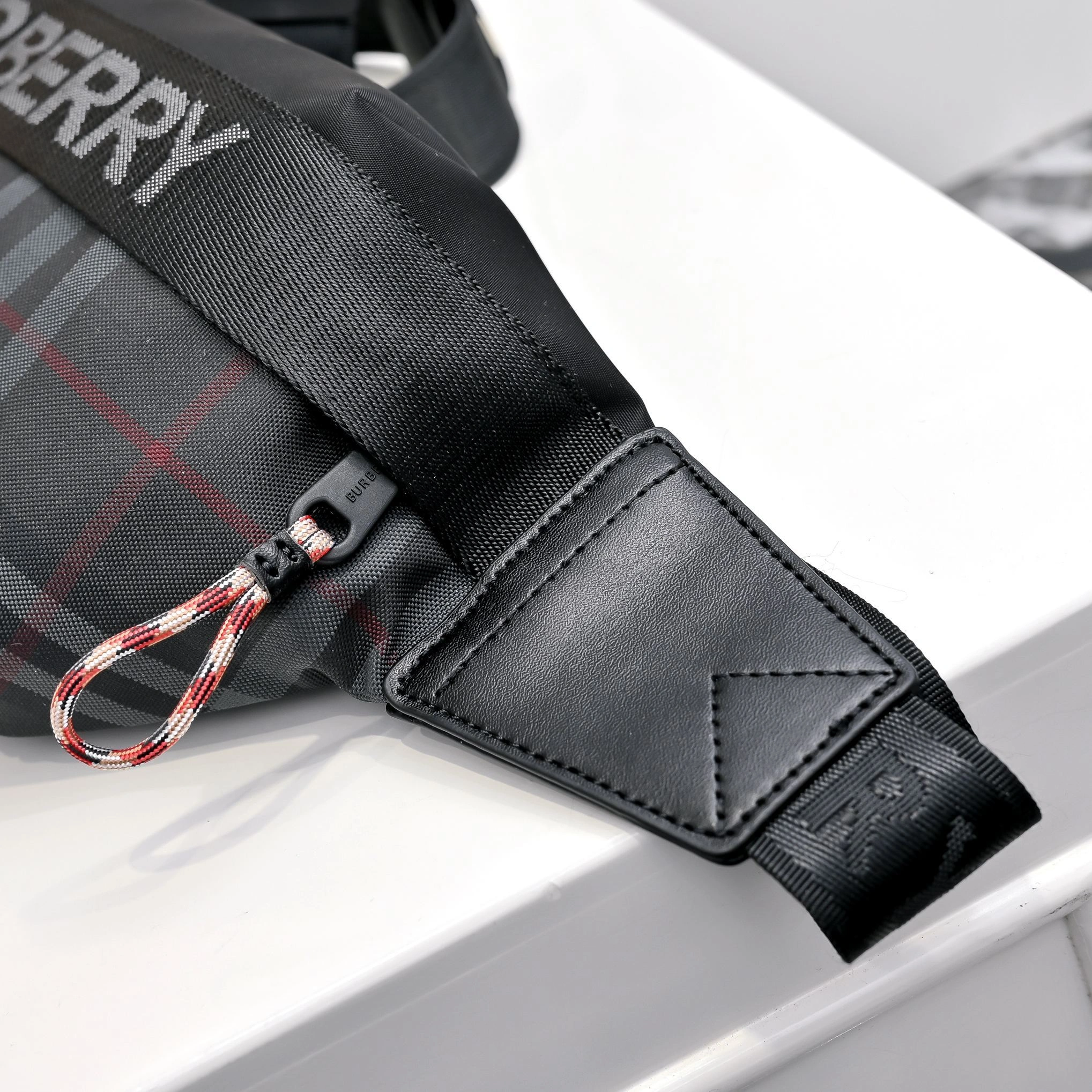 Mens Burberry Waist Chest Packs Unique 93235